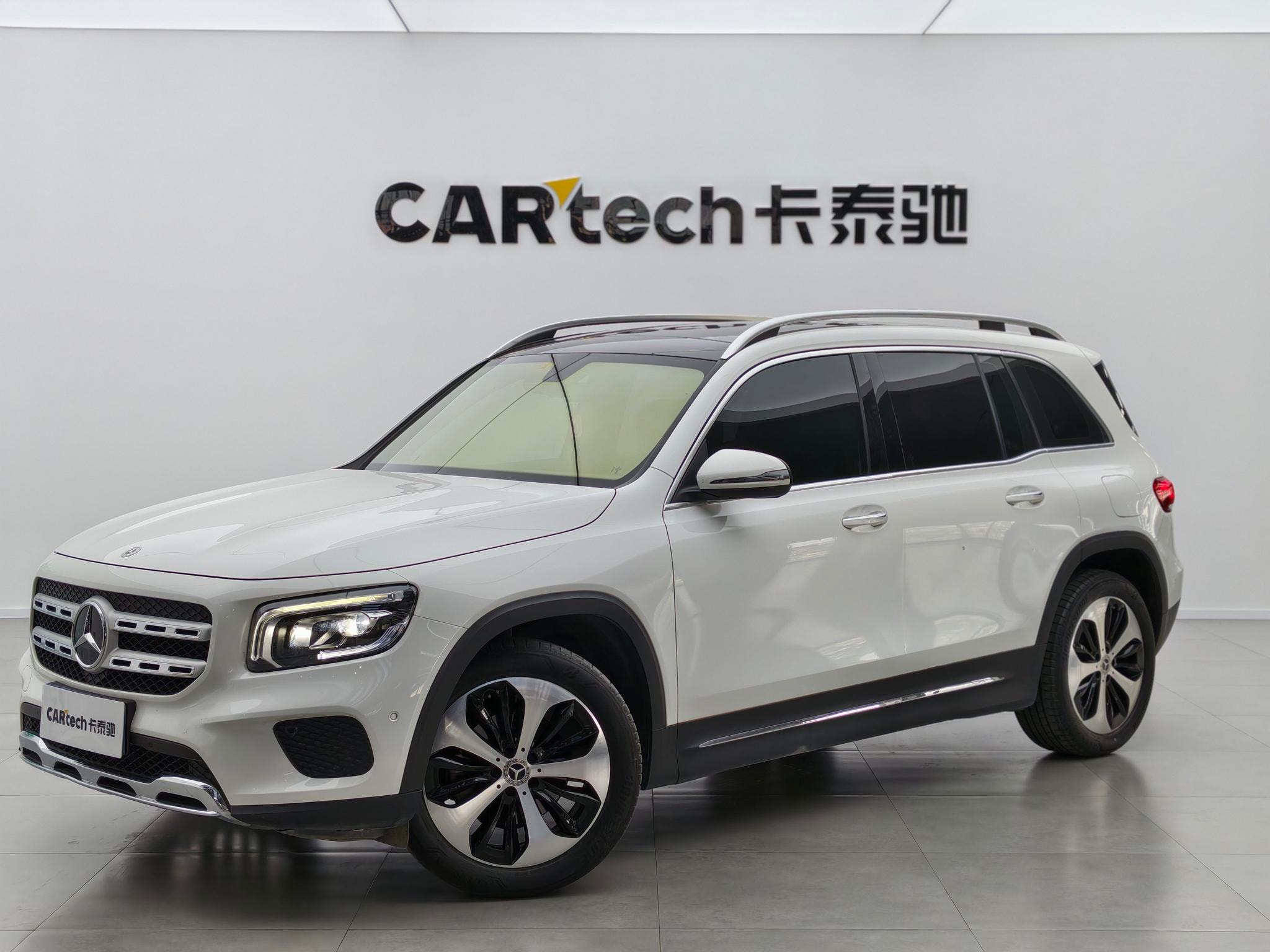 Main__Slider__Photo:undefined undefined 2022-0