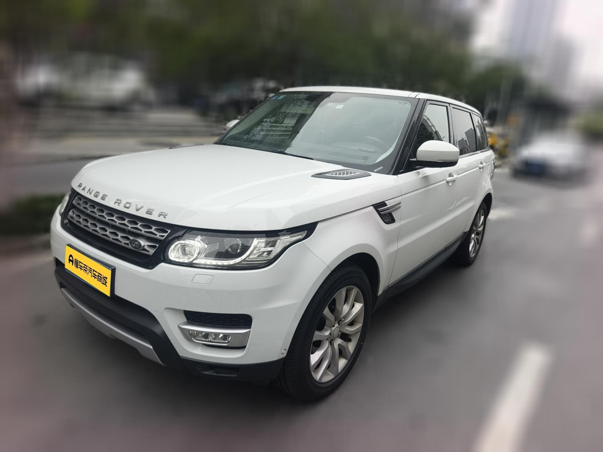 Main__Slider__Photo:undefined undefined 2014-0