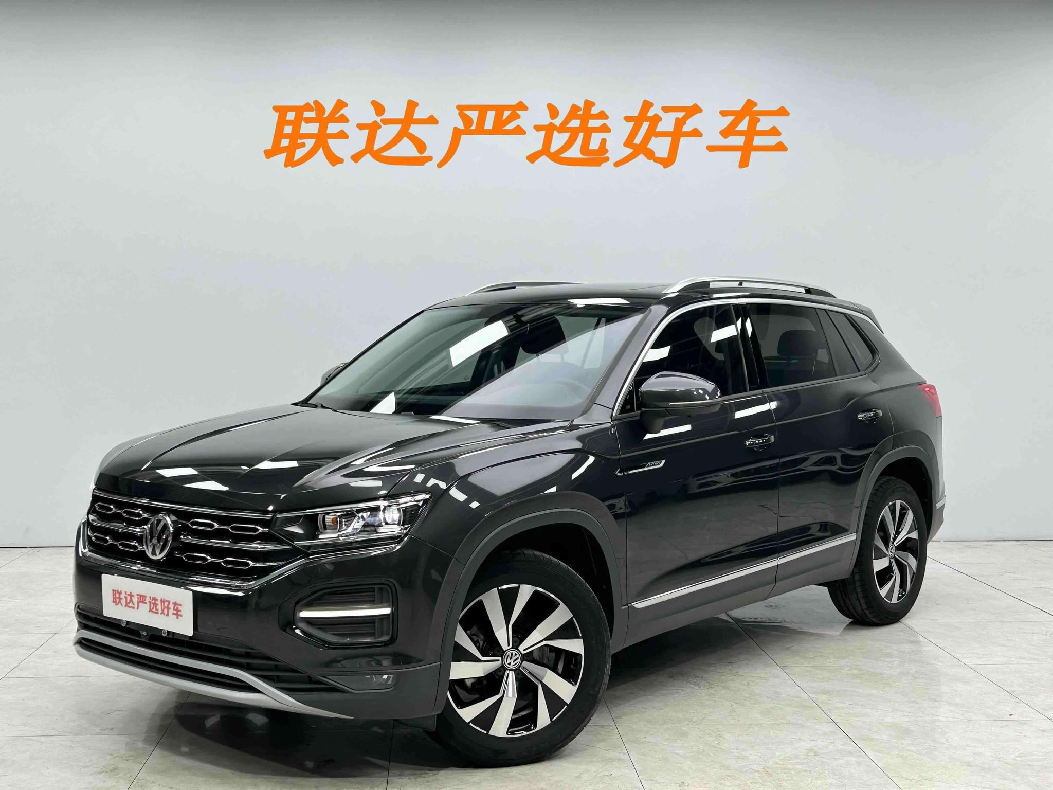 Main__Slider__Photo:undefined undefined 2022-0