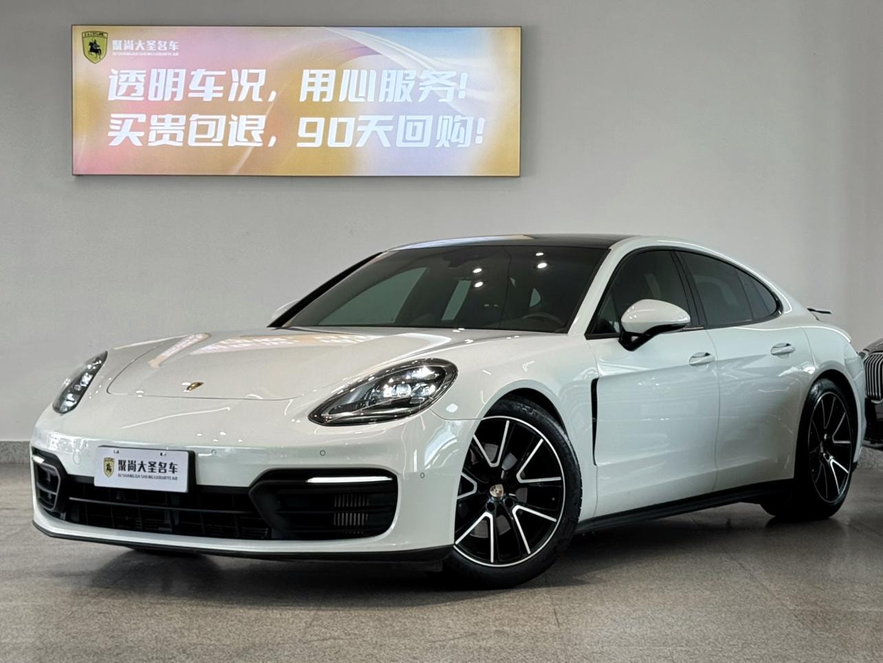 Main__Slider__Photo:undefined undefined 2022-0