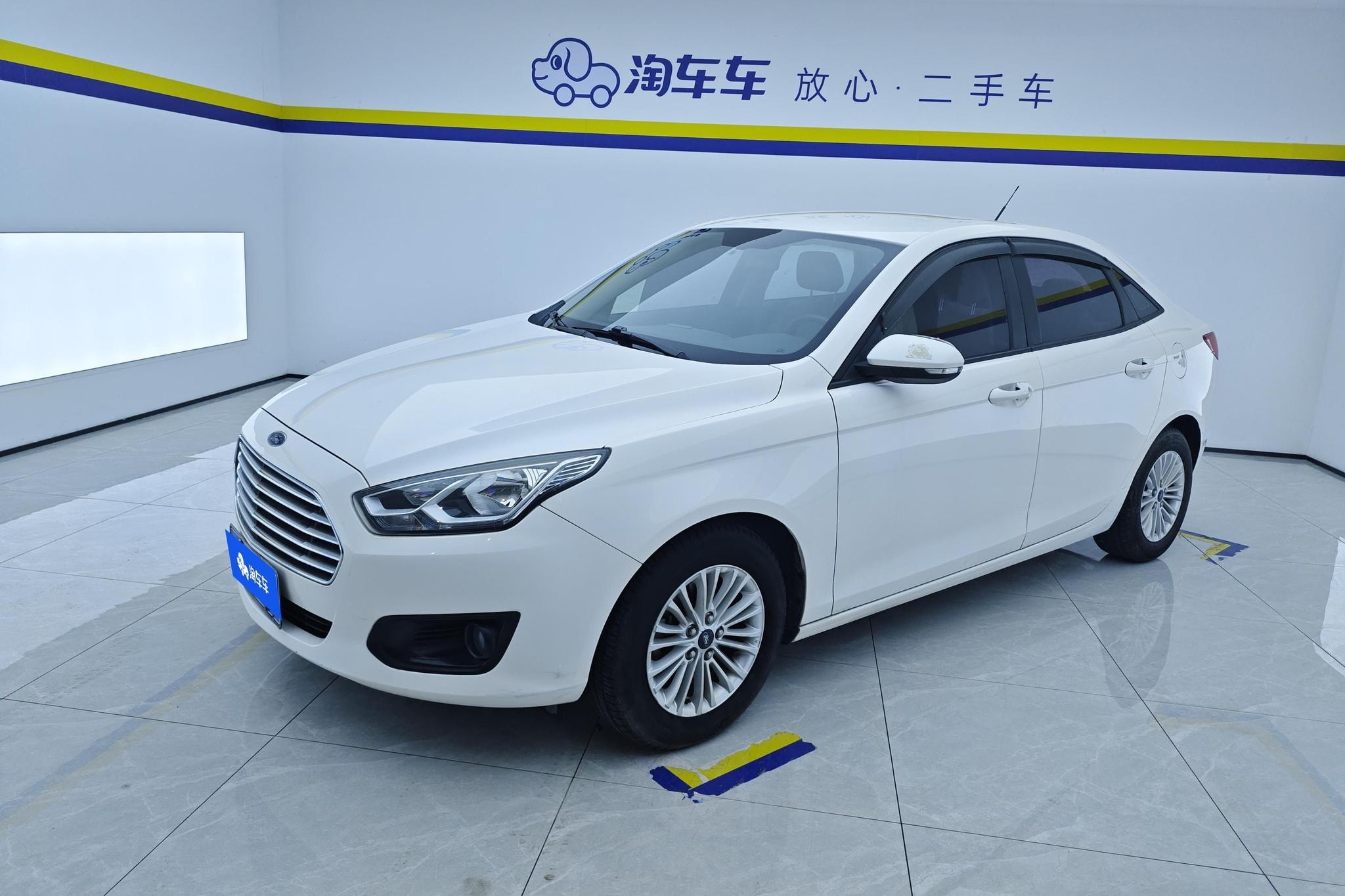 Main__Slider__Photo:undefined undefined 2015-0
