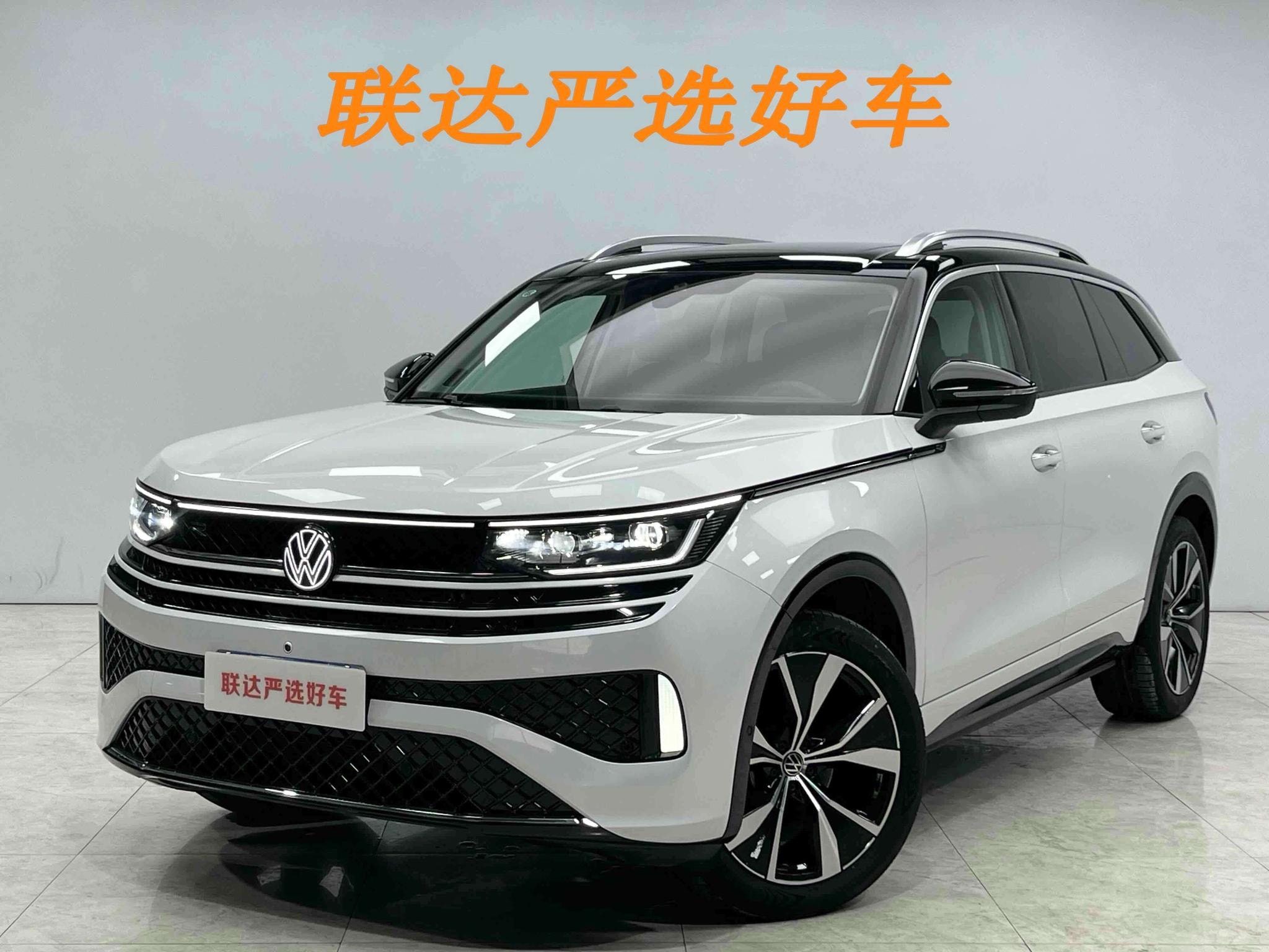 Main__Slider__Photo:undefined undefined 2023-0