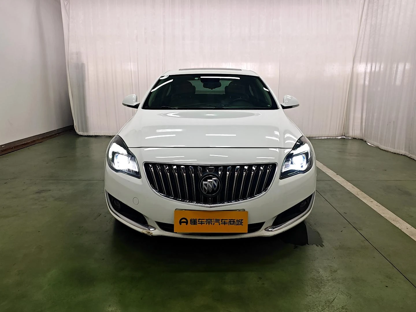 Main__Slider__Photo:undefined undefined 2014-1