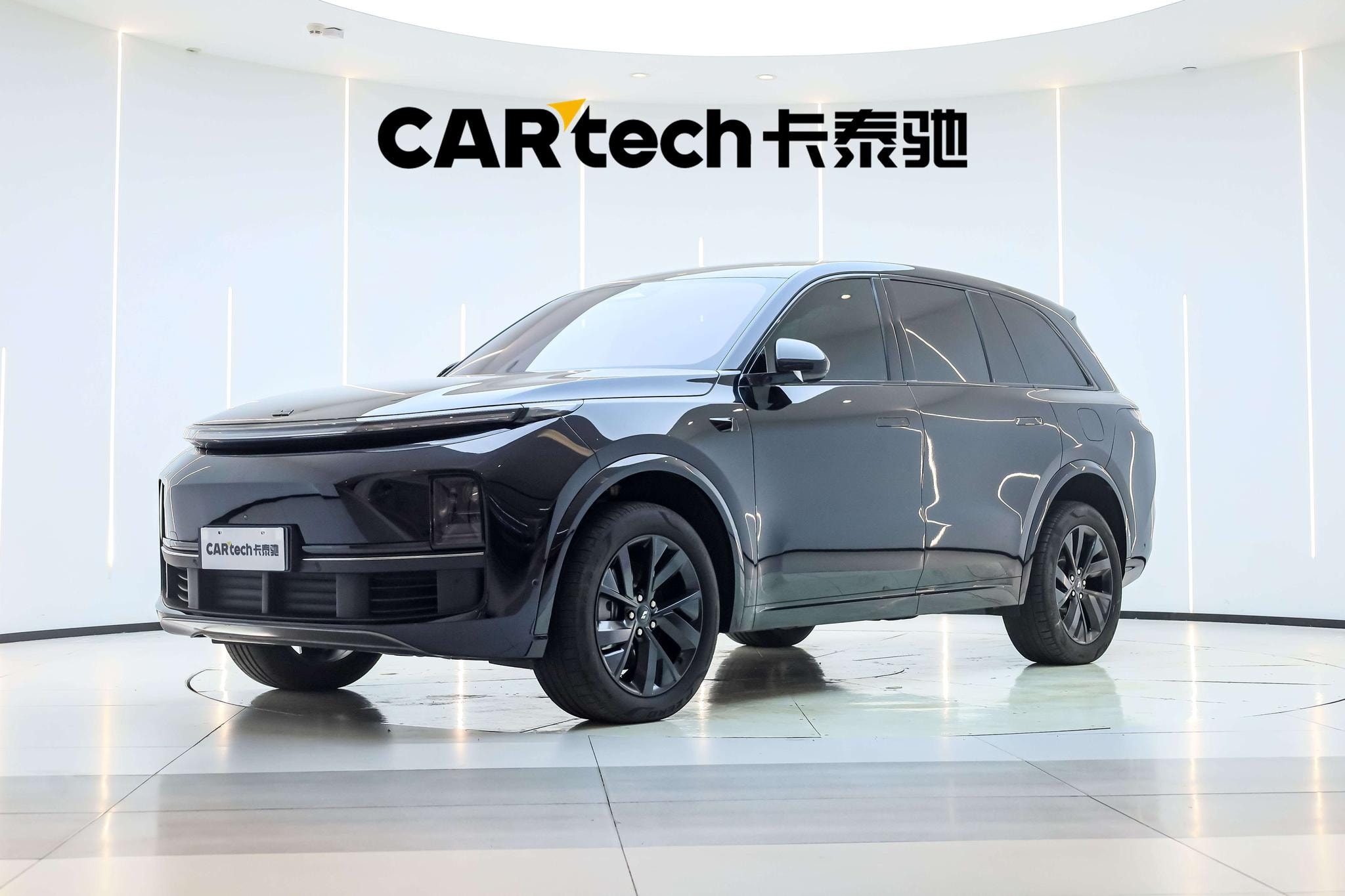 Main__Slider__Photo:undefined undefined 2023-0