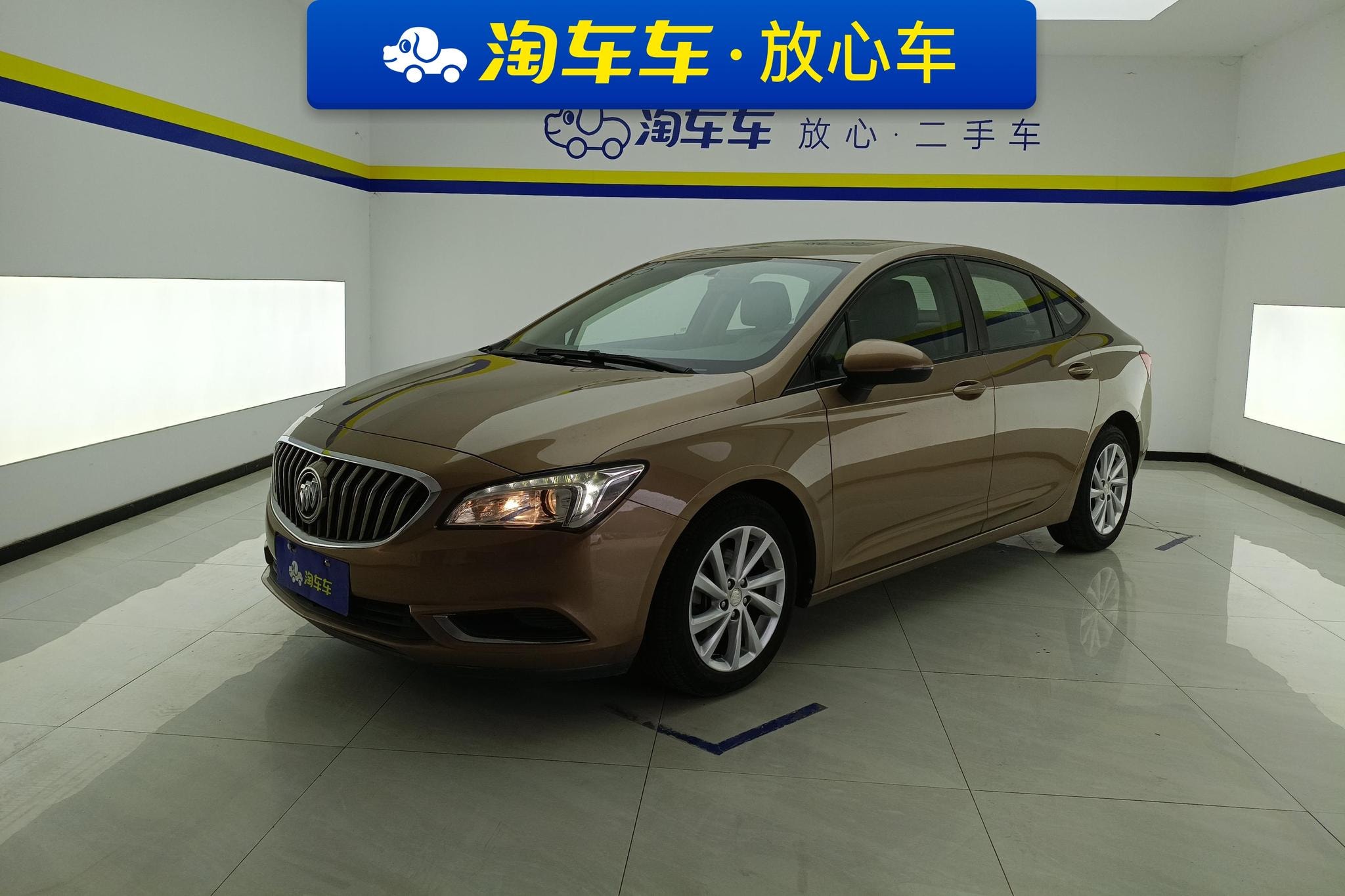 Main__Slider__Photo:undefined undefined 2015-0