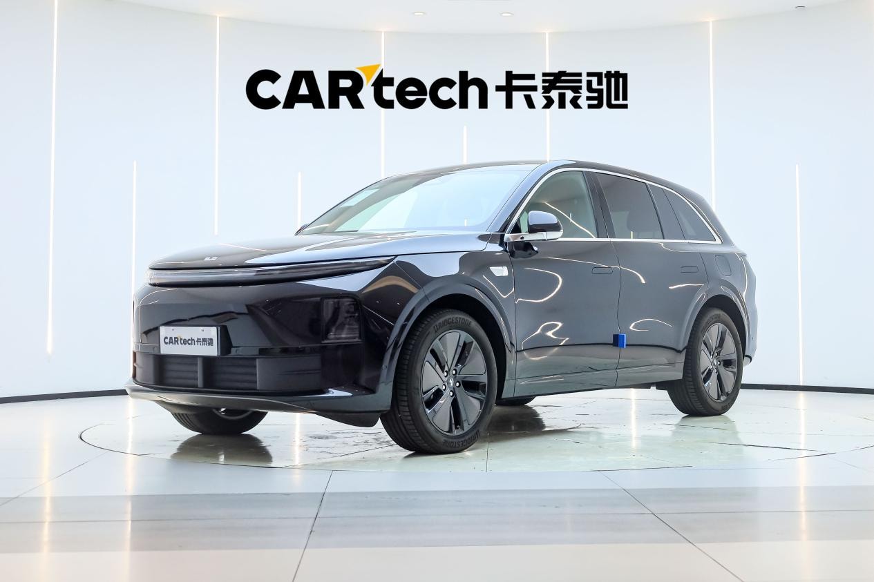 Main__Slider__Photo:undefined undefined 2024-0