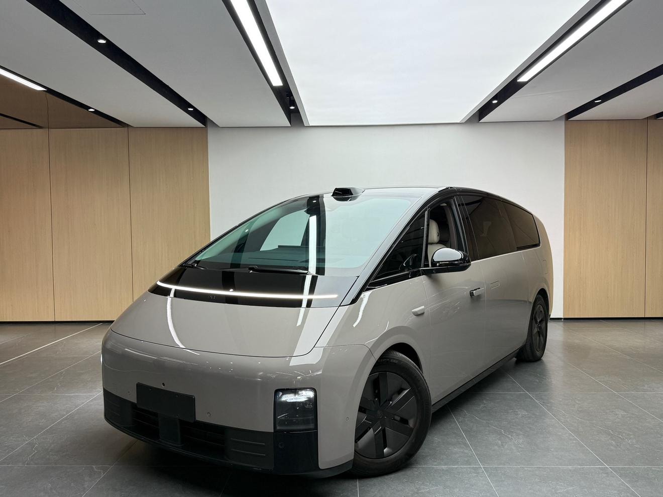 Main__Slider__Photo:undefined undefined 2024-0