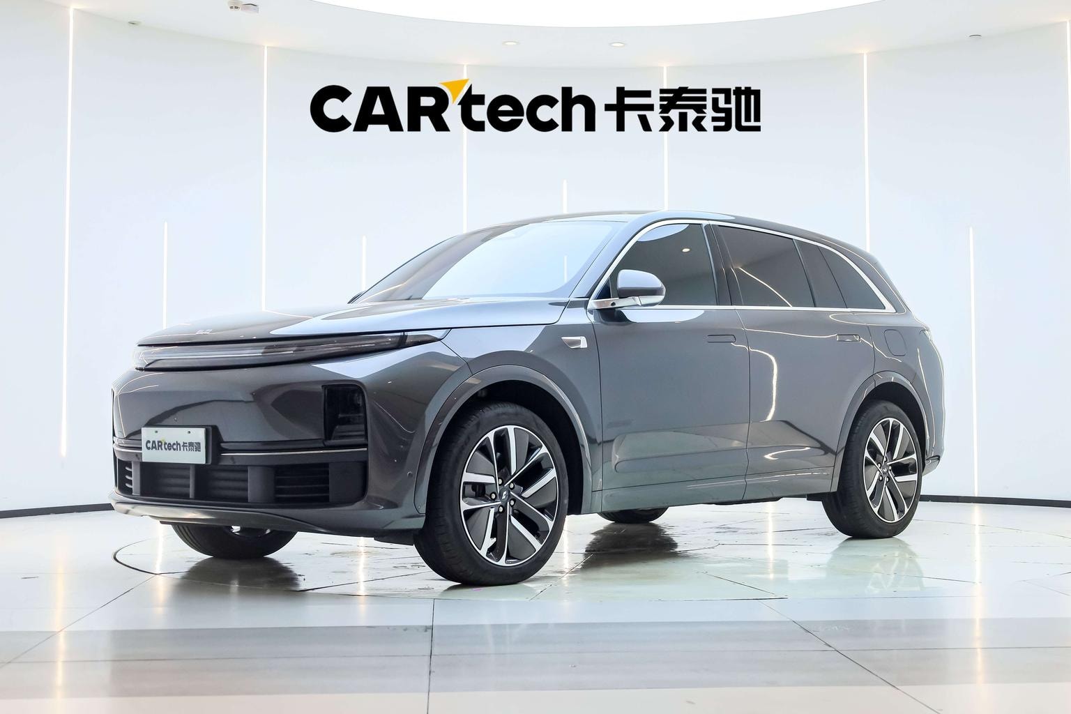 Main__Slider__Photo:undefined undefined 2023-0