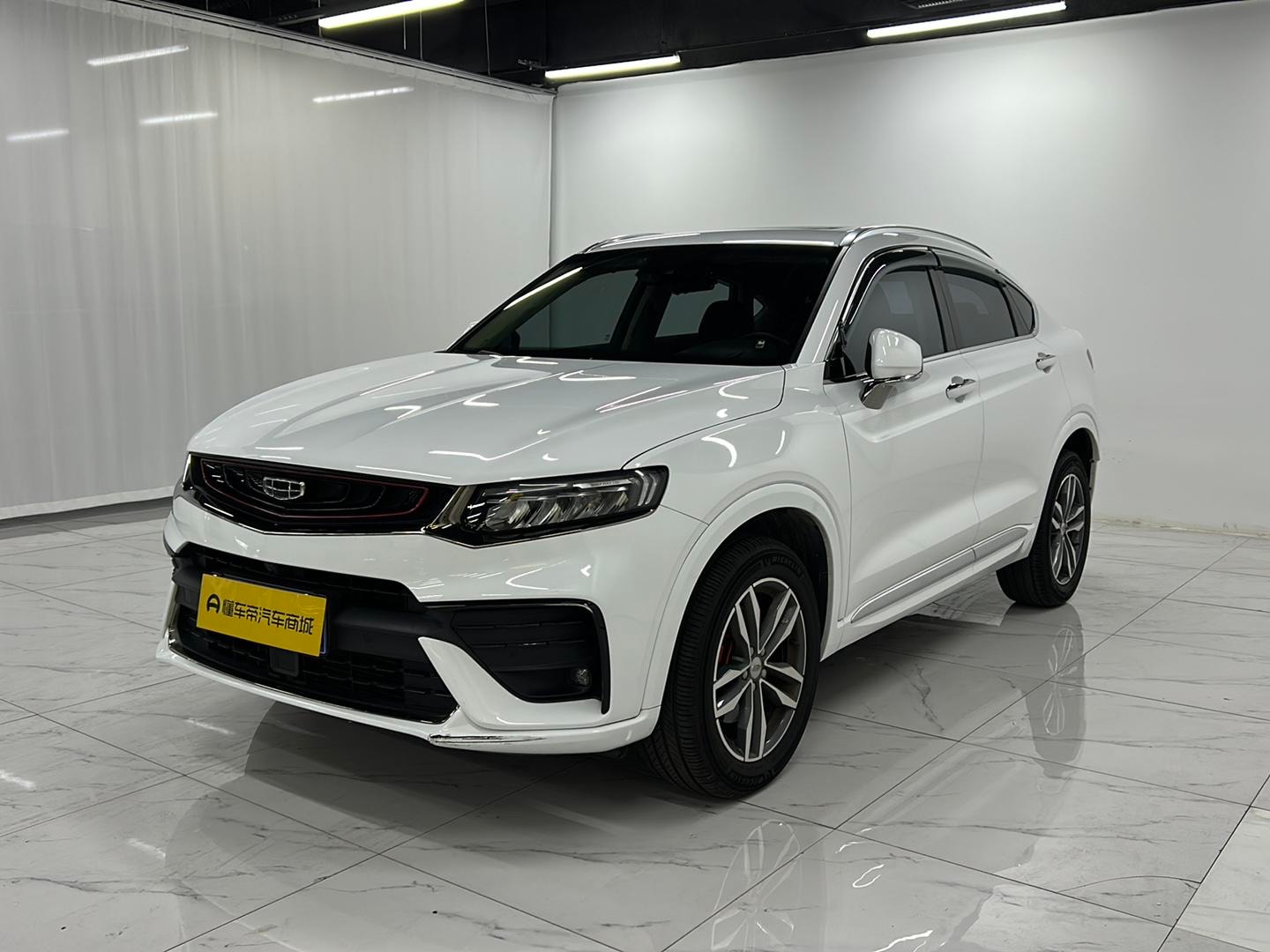 Main__Slider__Photo:undefined undefined 2019-0