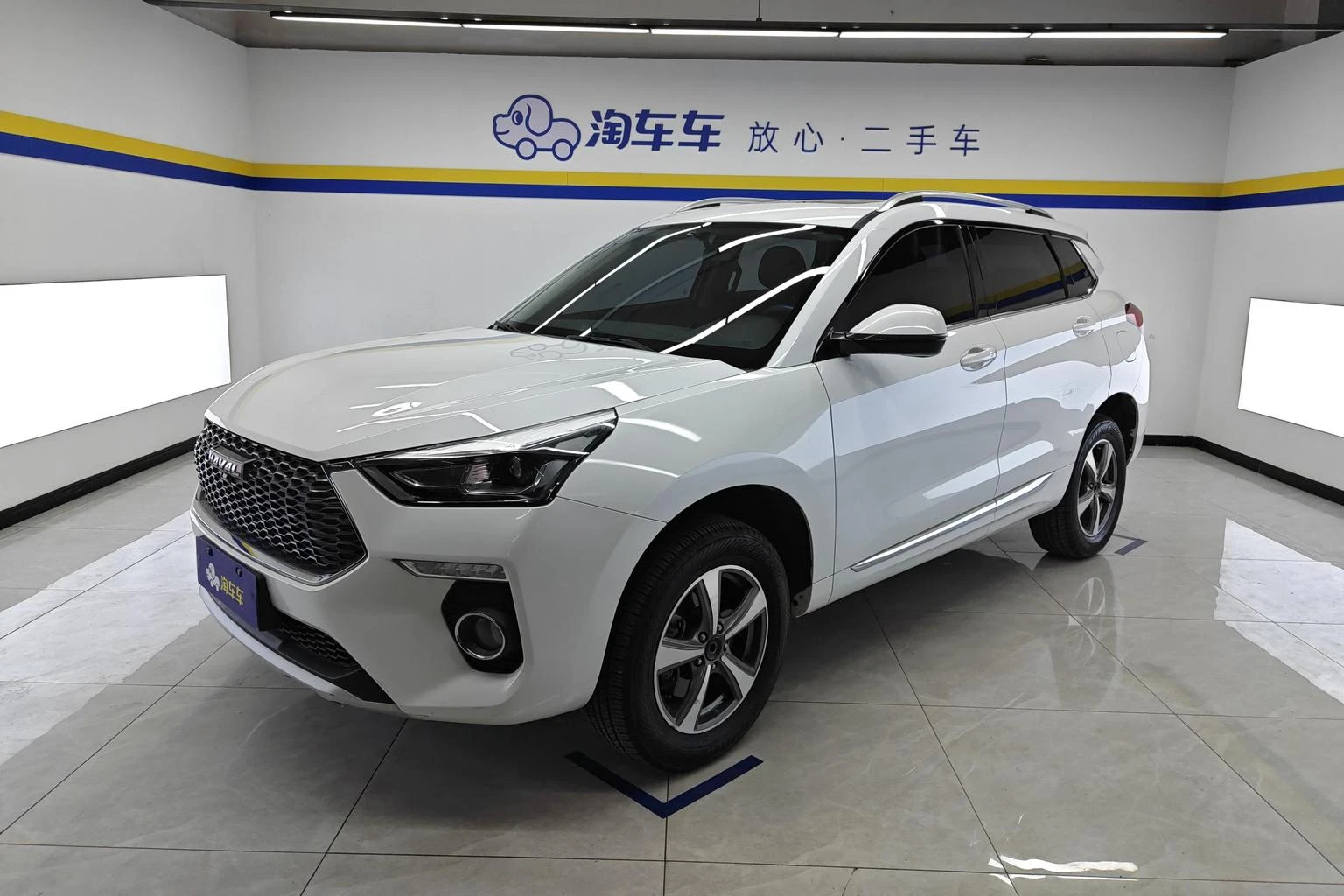 Main__Slider__Photo:undefined undefined 2018-0