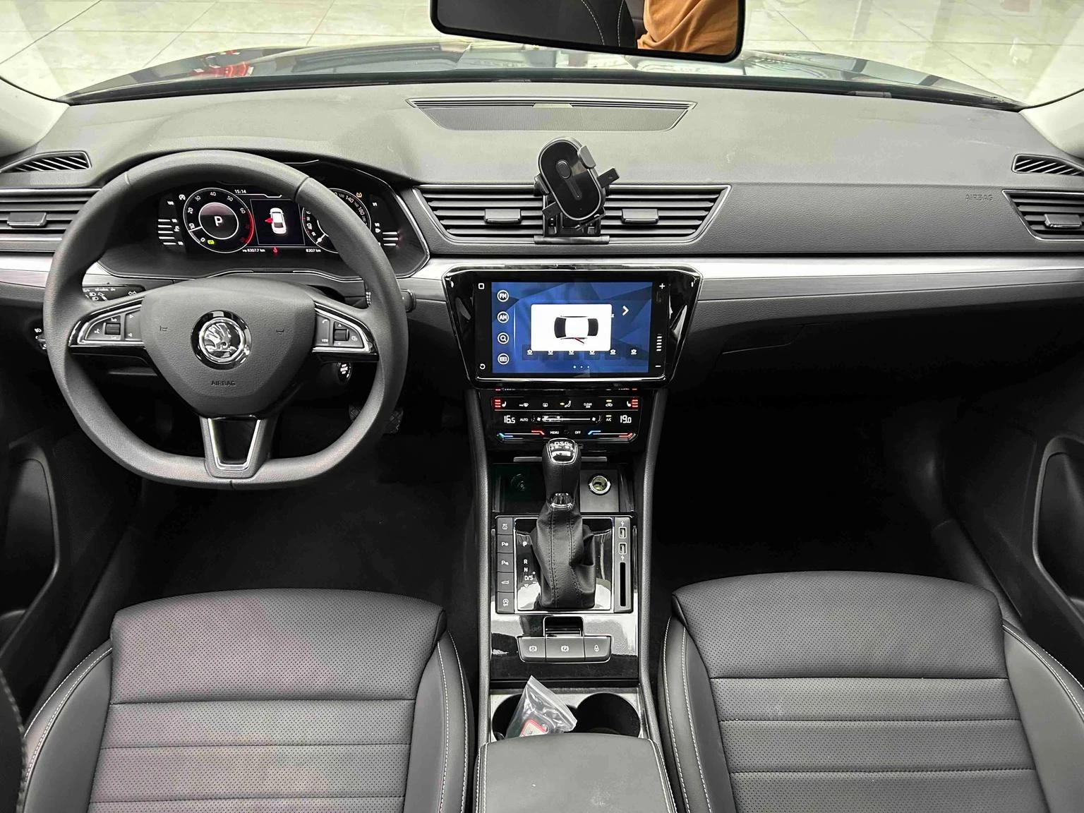 Main__Slider__Photo:undefined undefined 2025-1