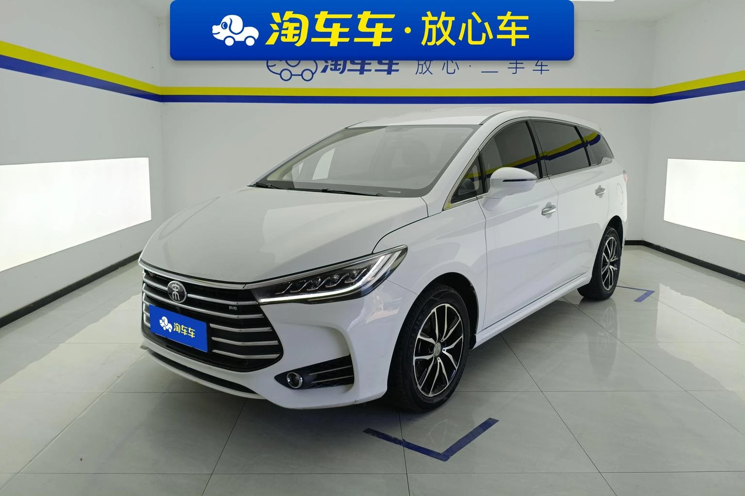 Main__Slider__Photo:undefined undefined 2018-0