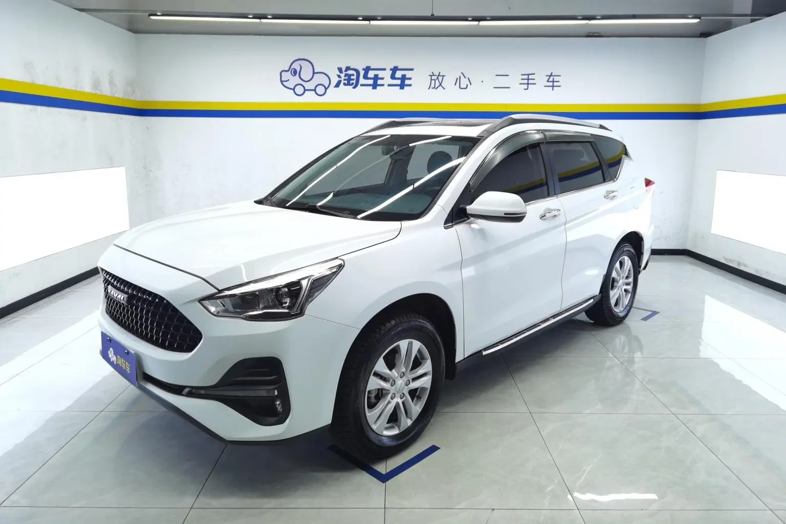 Main__Slider__Photo:undefined undefined 2019-0