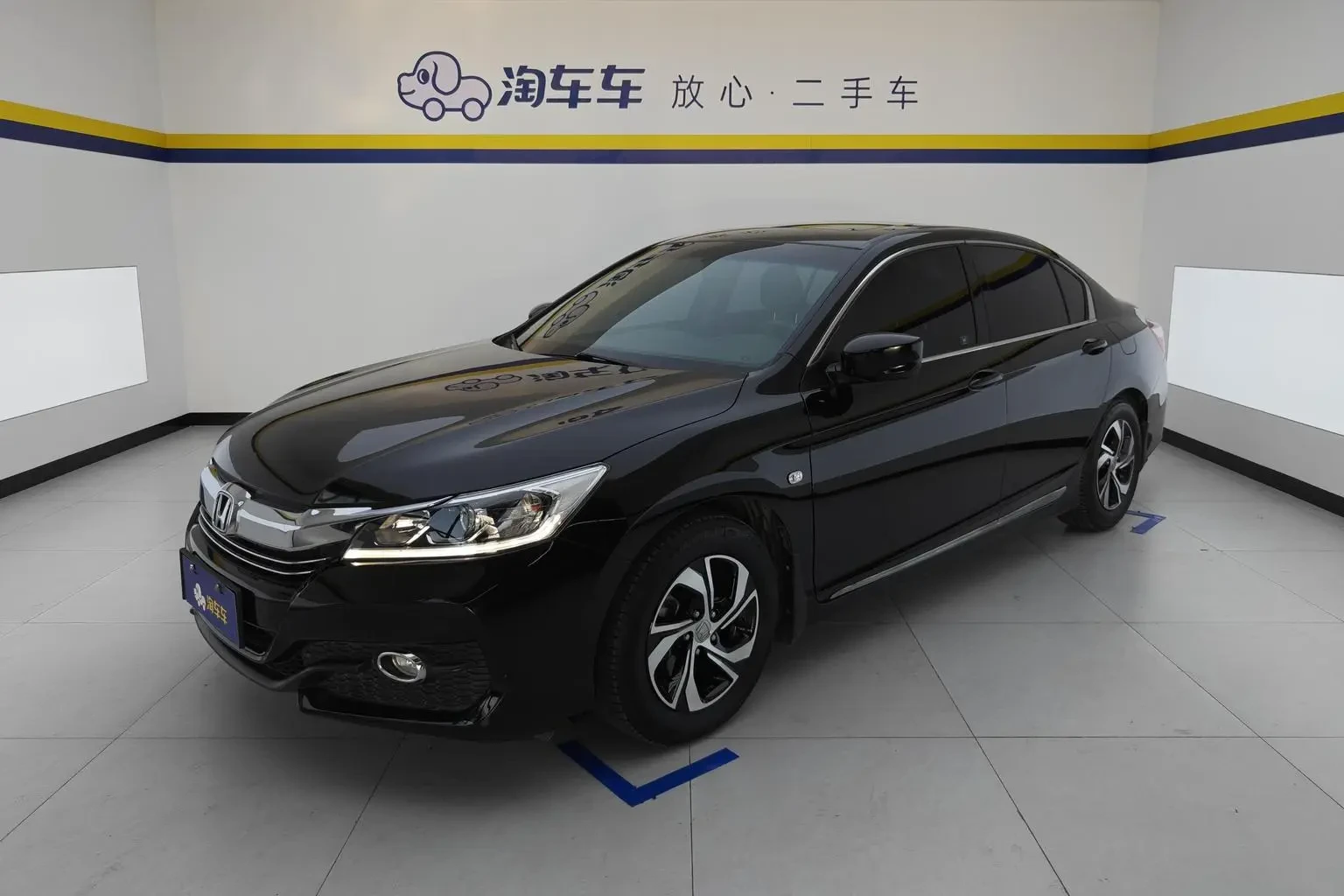 Main__Slider__Photo:undefined undefined 2016-0