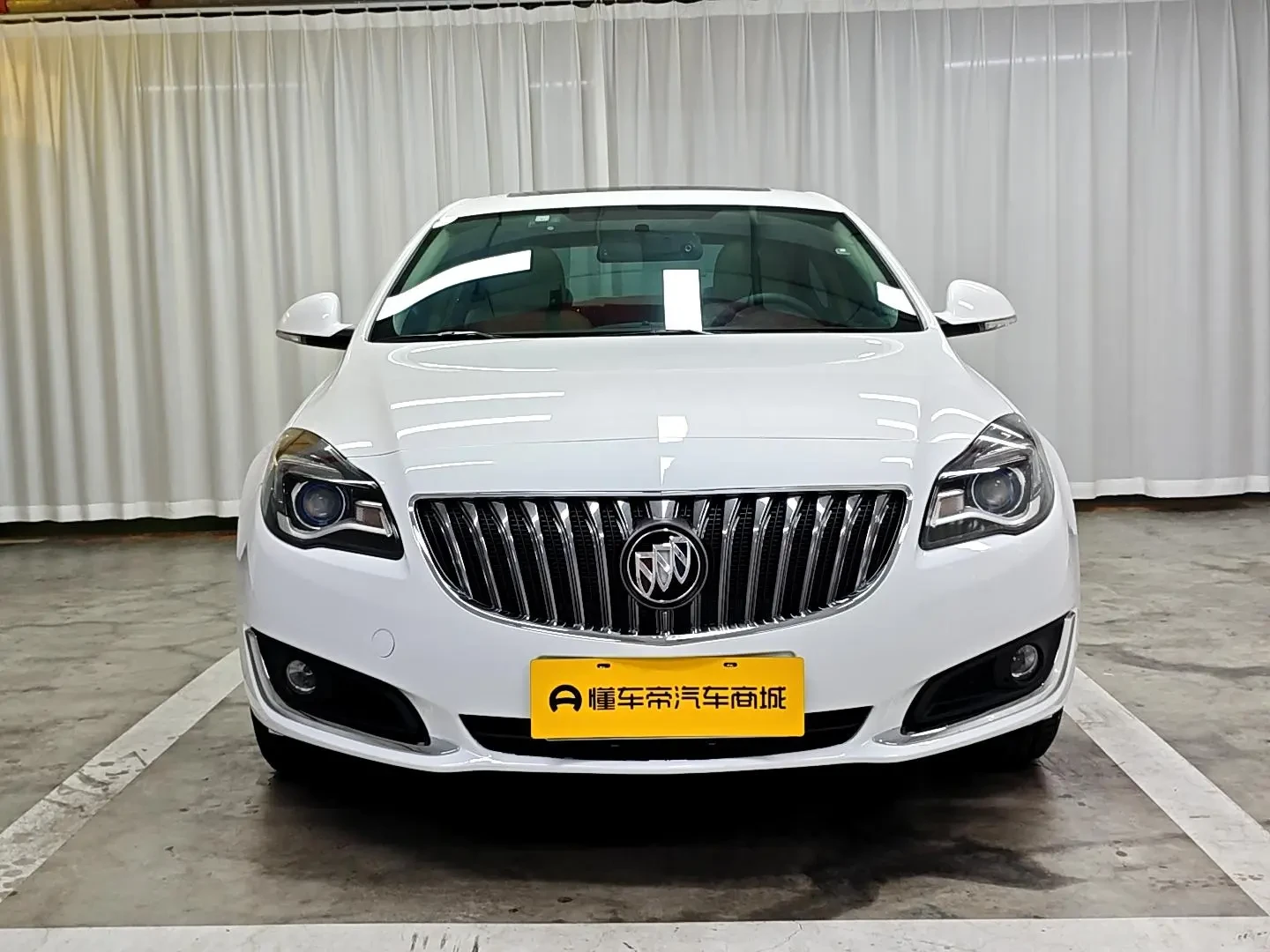 Main__Slider__Photo:undefined undefined 2015-1