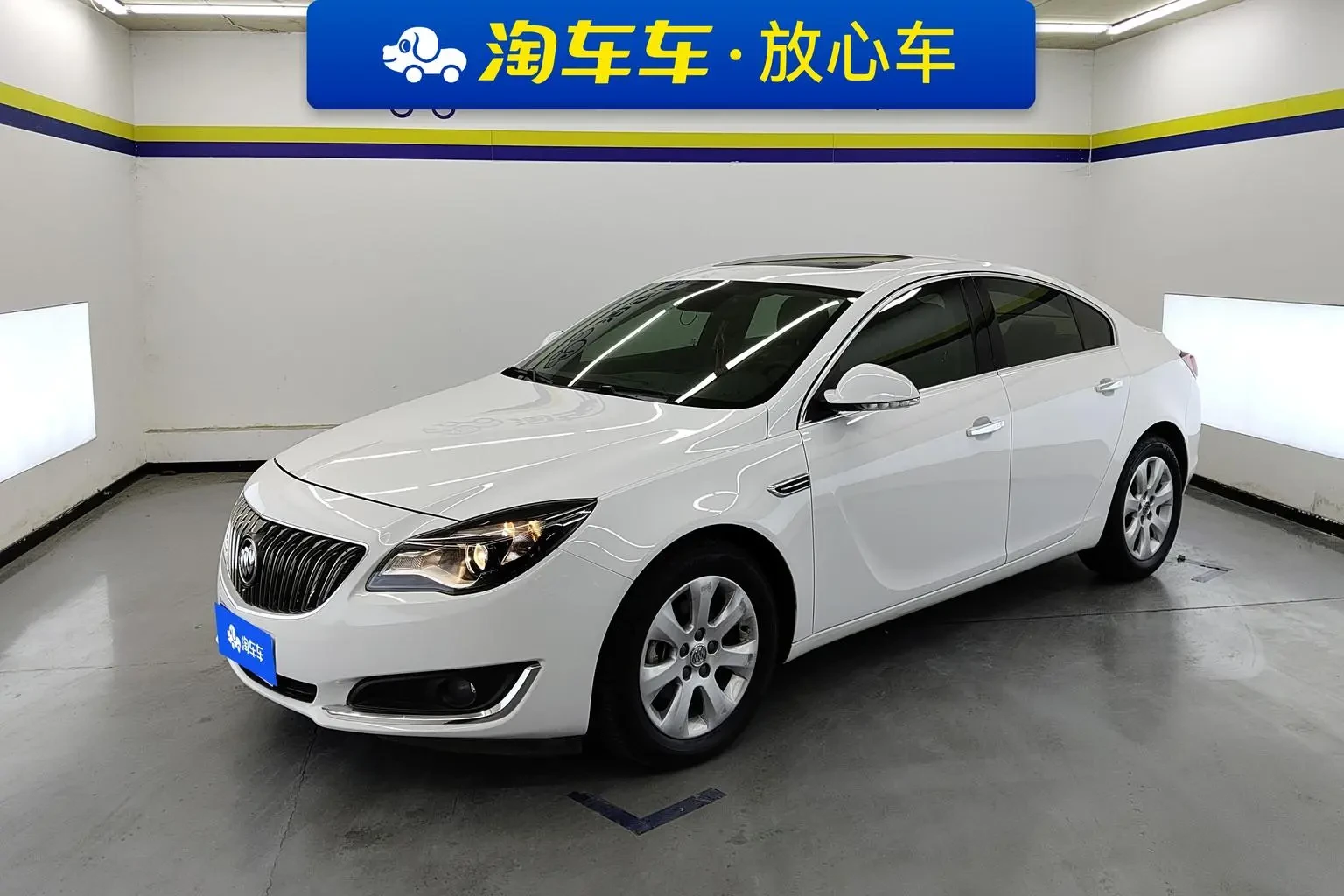 Main__Slider__Photo:undefined undefined 2015-0