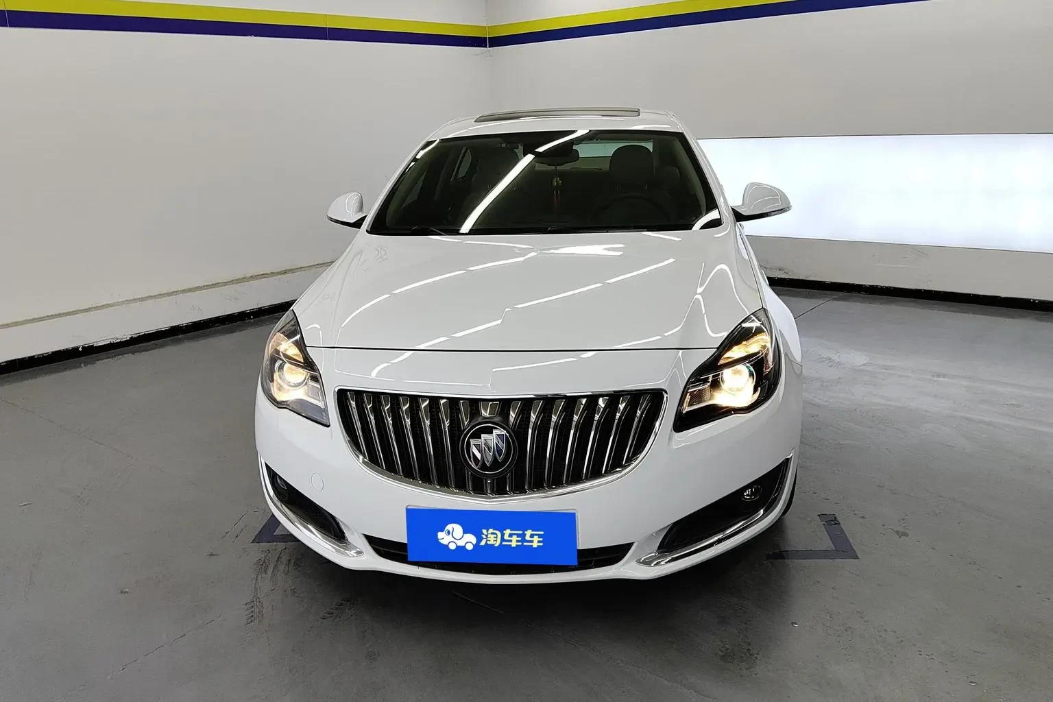 Main__Slider__Photo:undefined undefined 2015-1