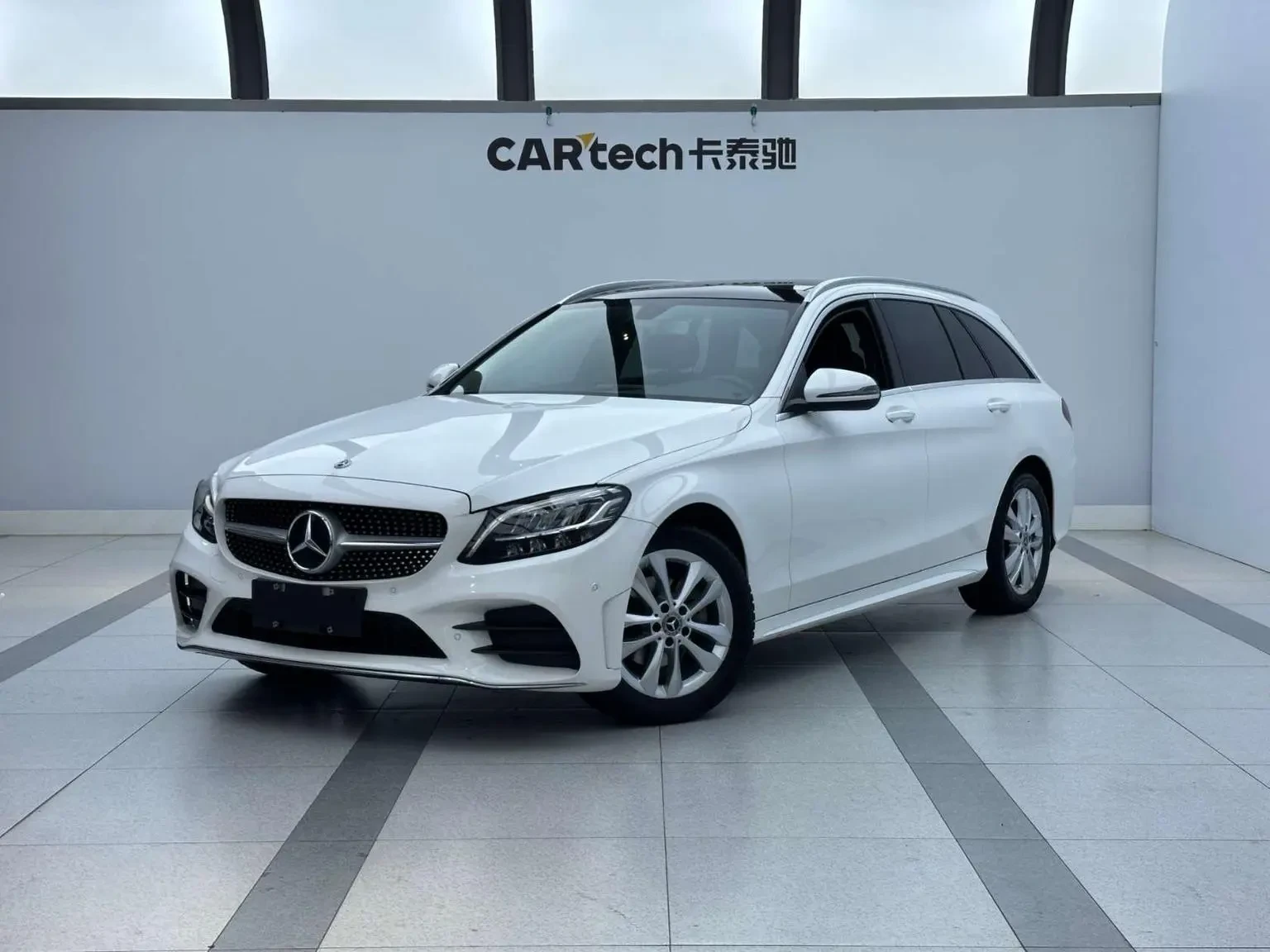 Main__Slider__Photo:undefined undefined 2019-0