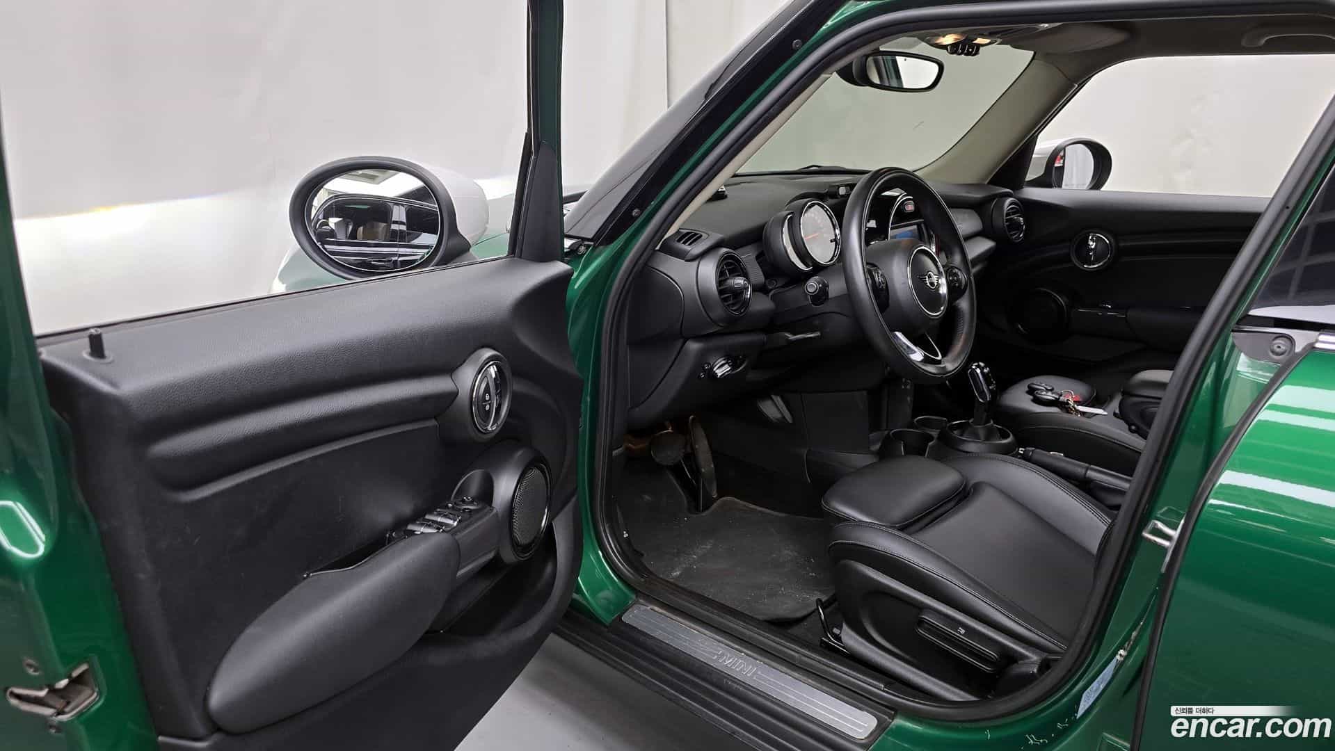 Cooper Mini 2020.3-INNER-010