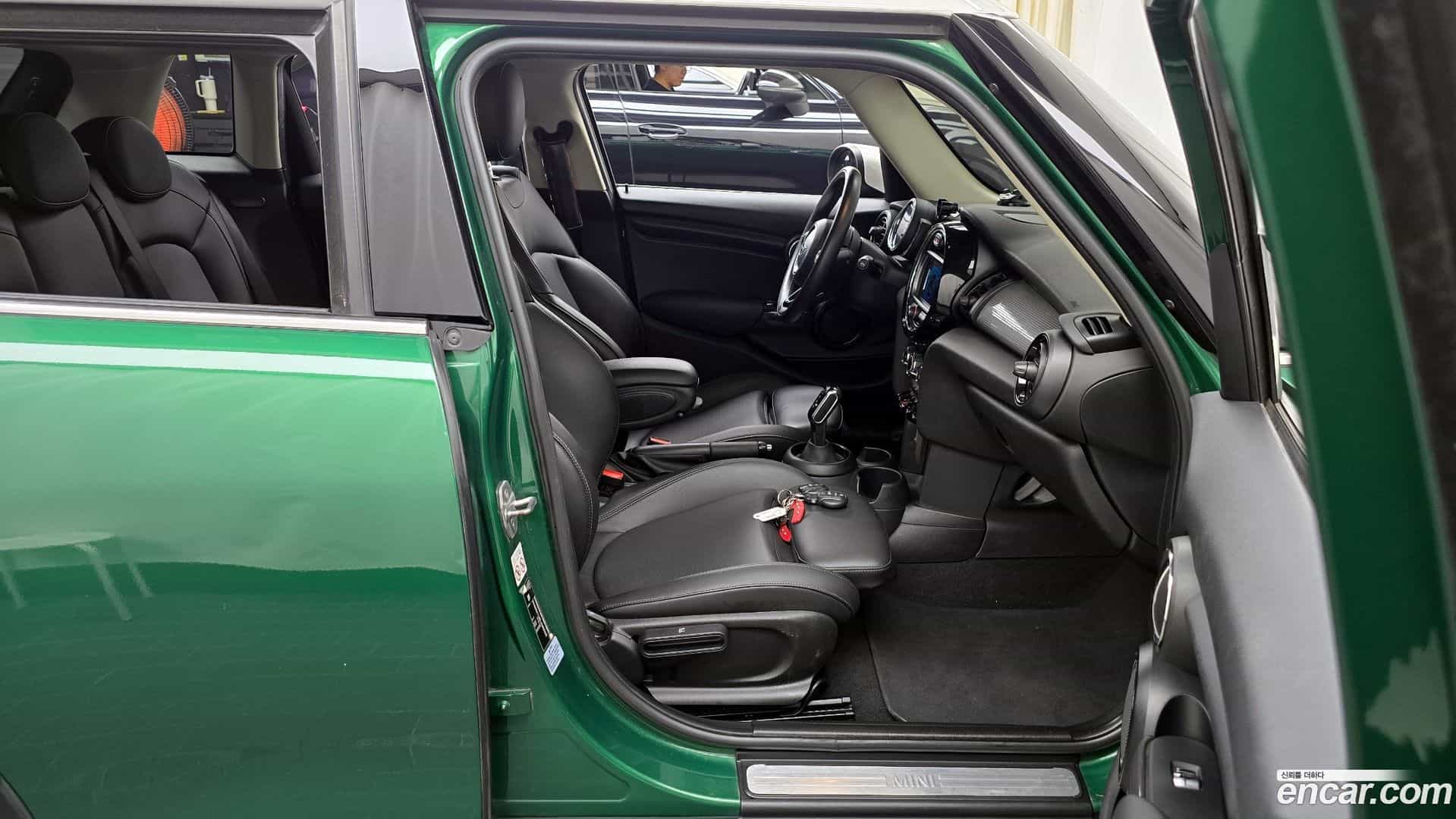 Cooper Mini 2020.3-OPTION-015