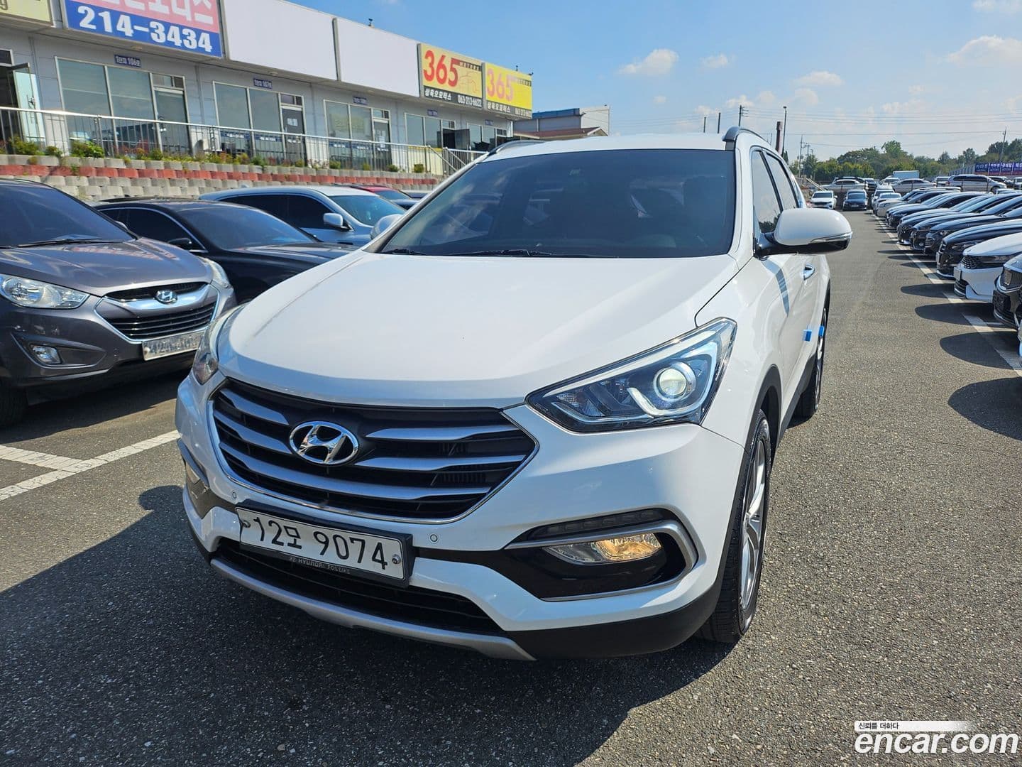 Main__Slider__Photo:Santafe Hyundai 2016.1-0