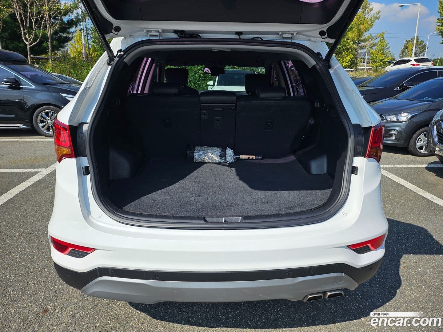 Main__Slider__Photo:Santafe Hyundai 2016.1-3