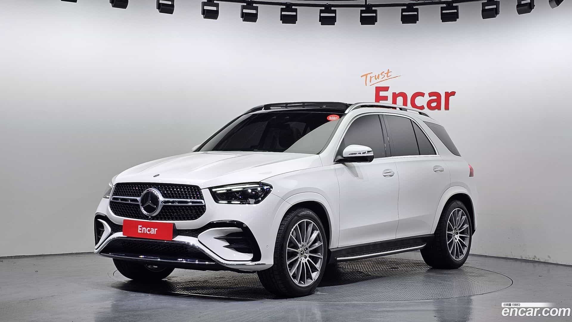 GLE-Class Mercedes-Benz 2023.10-OUTER-001