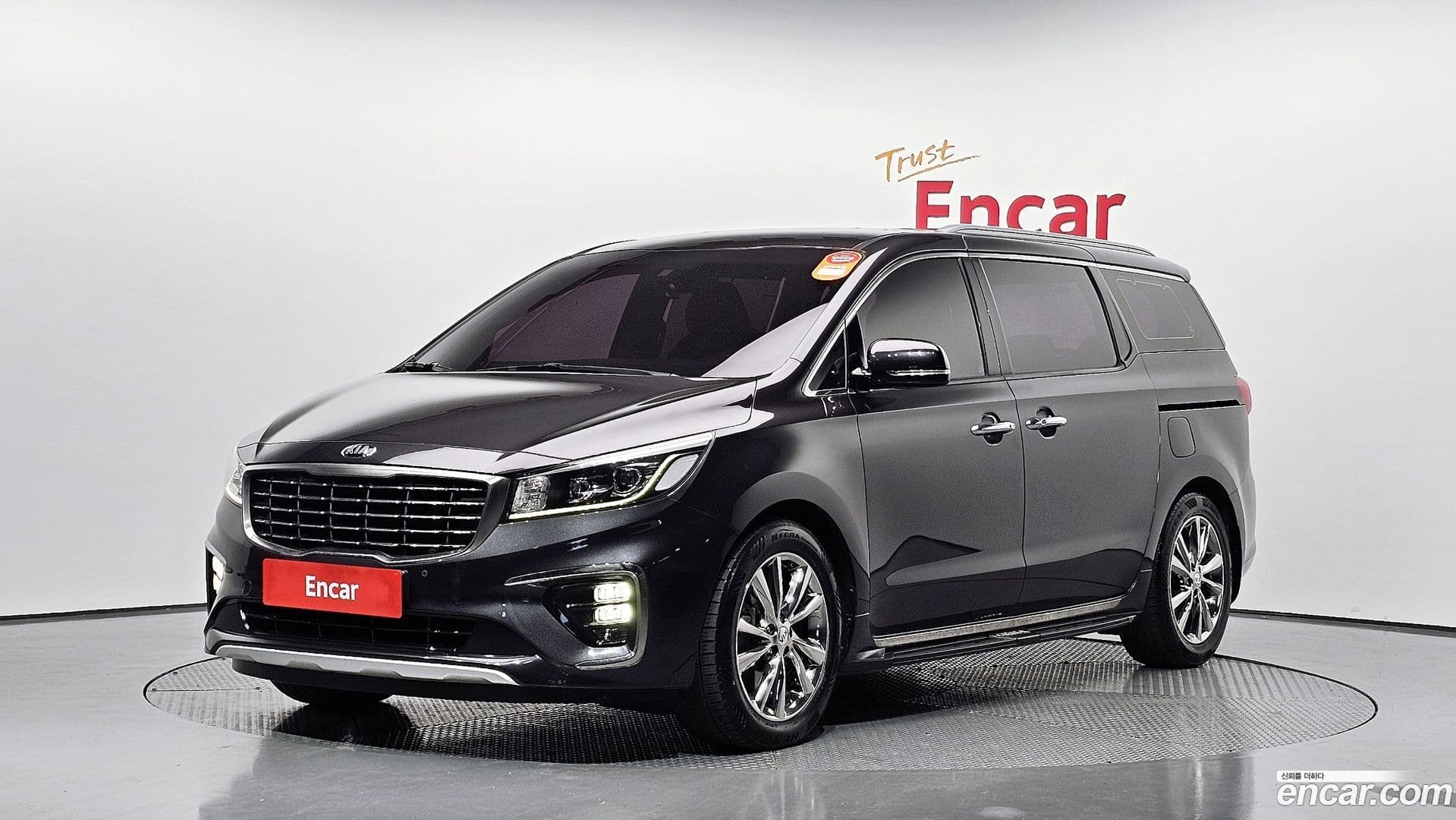 Main__Slider__Photo:Canival Kia 2018.6-0