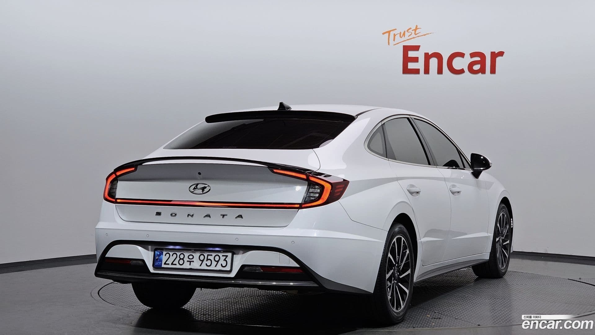 Main__Slider__Photo:Sonata Hyundai 2019.8-0