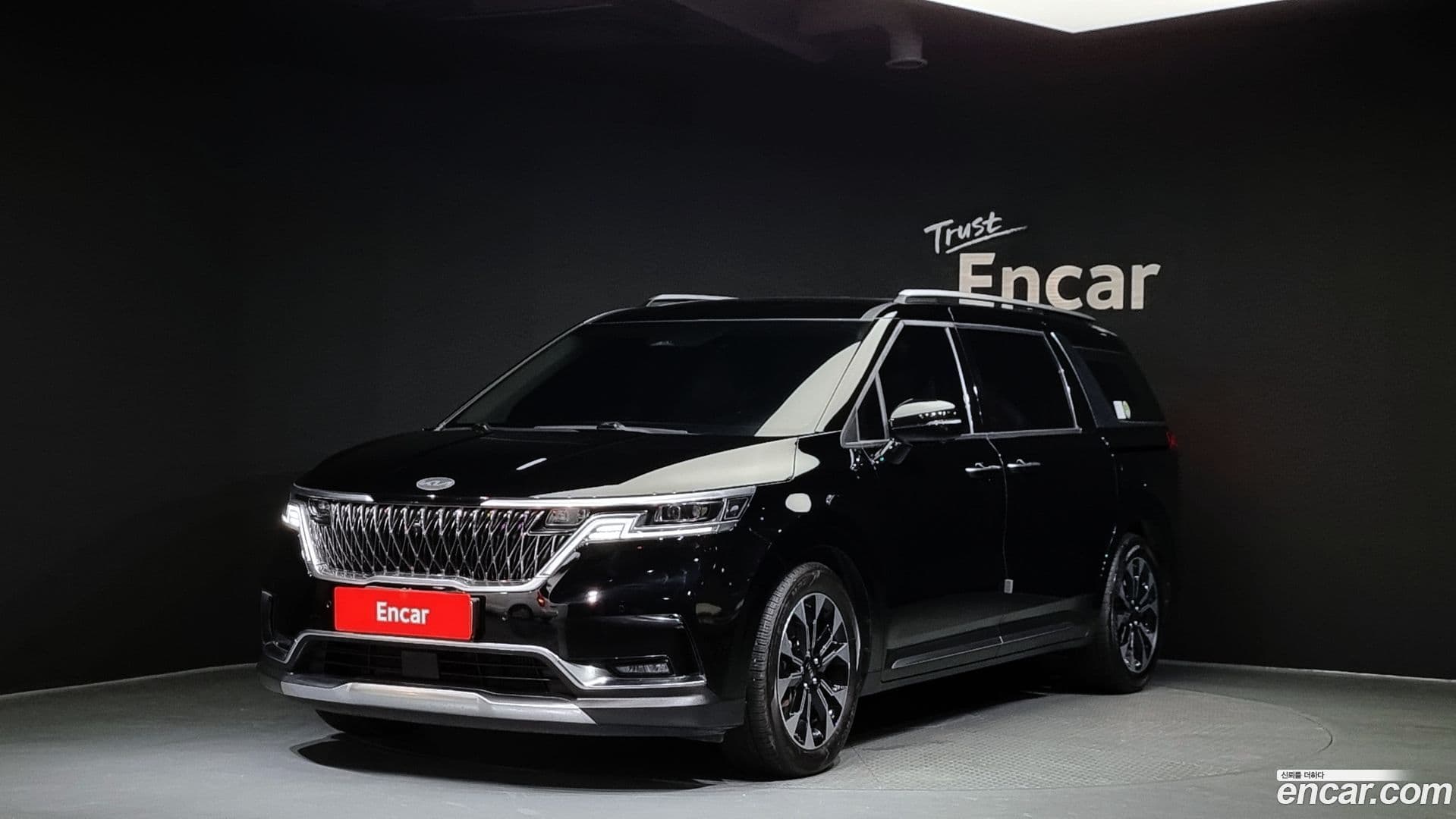 Main__Slider__Photo:Canival Kia 2020.10-0