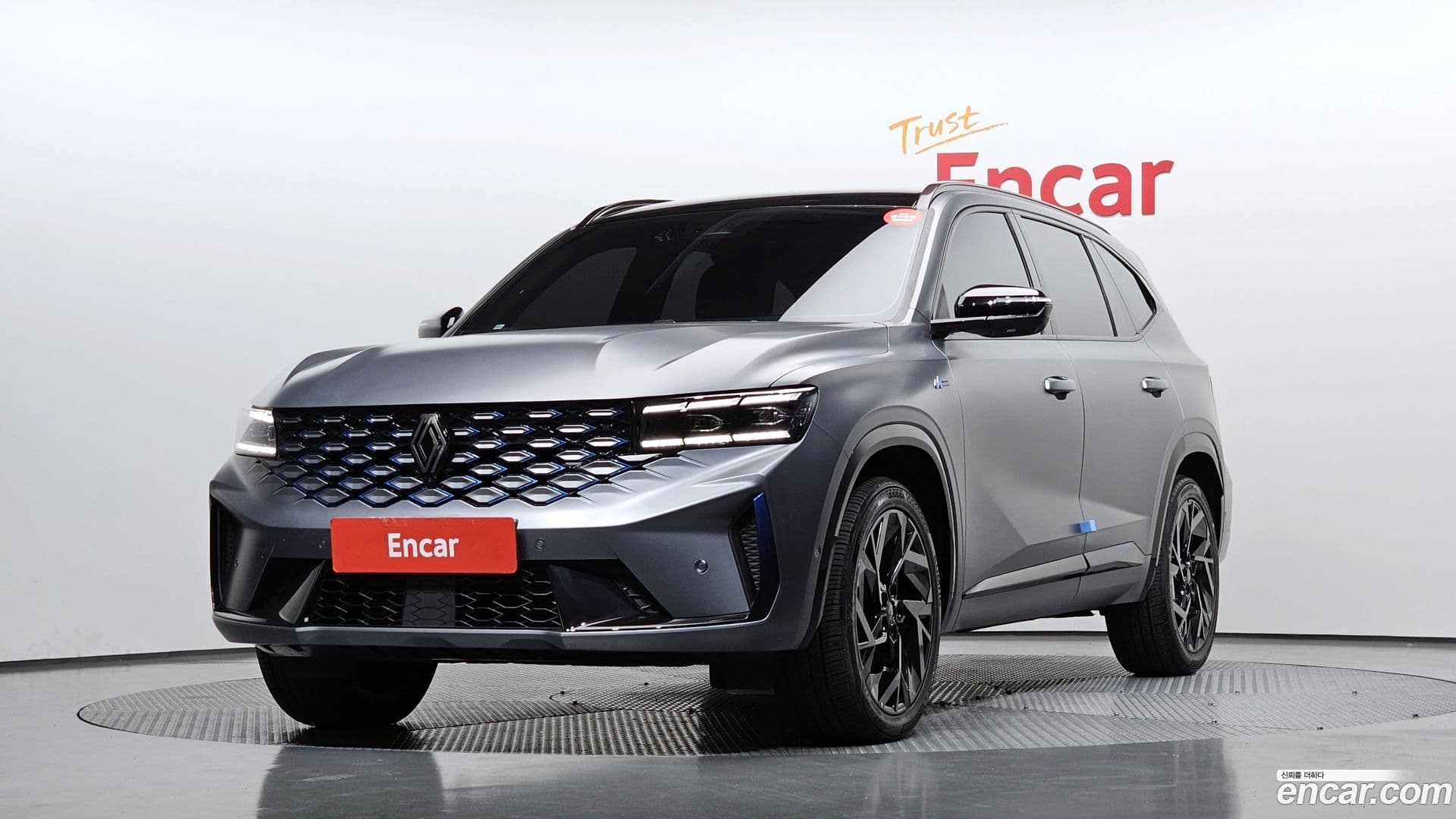 Main__Slider__Photo:Grand Koleos Renault Korea 2024.8-0