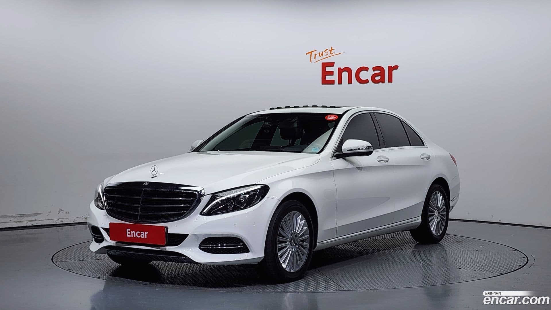 Main__Slider__Photo:C-Class Mercedes-Benz 2014.10-0