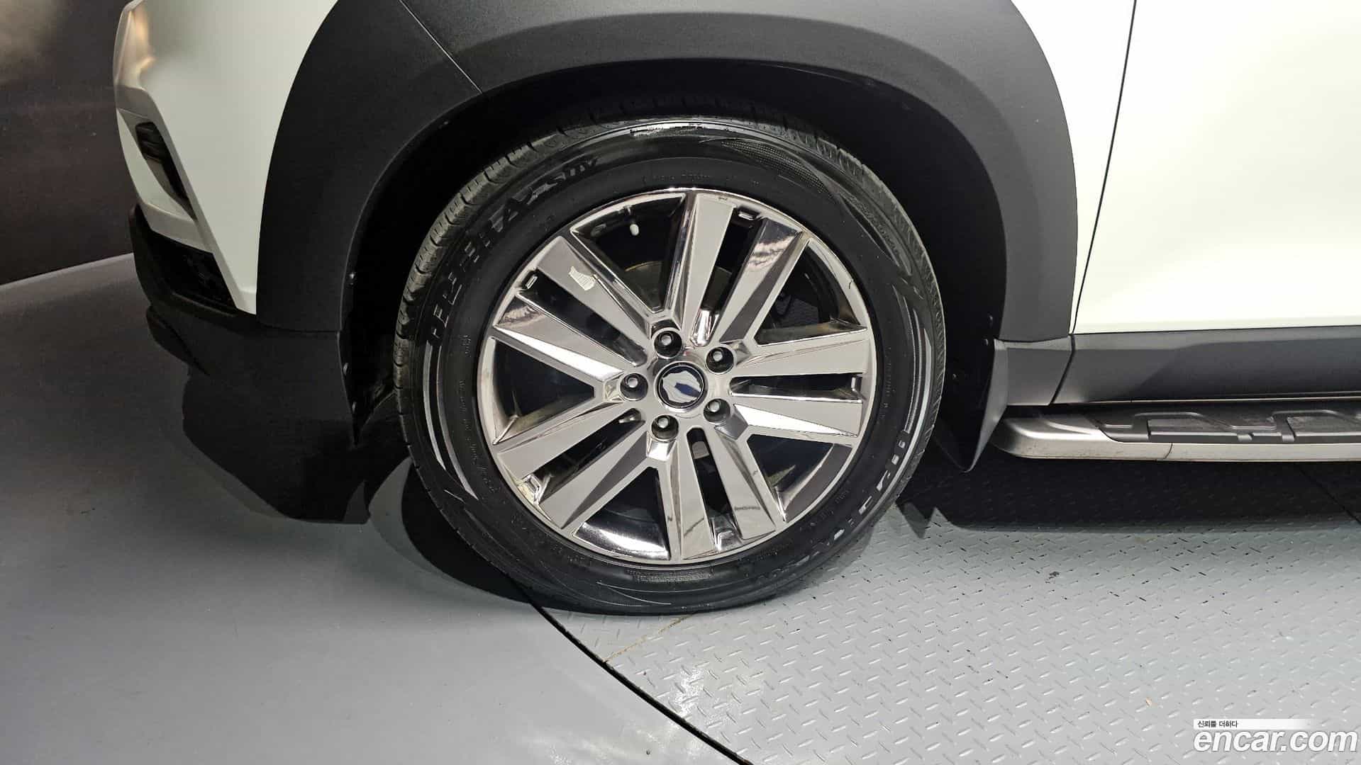 Rexton KG Mobility 2018.1-OUTER-005