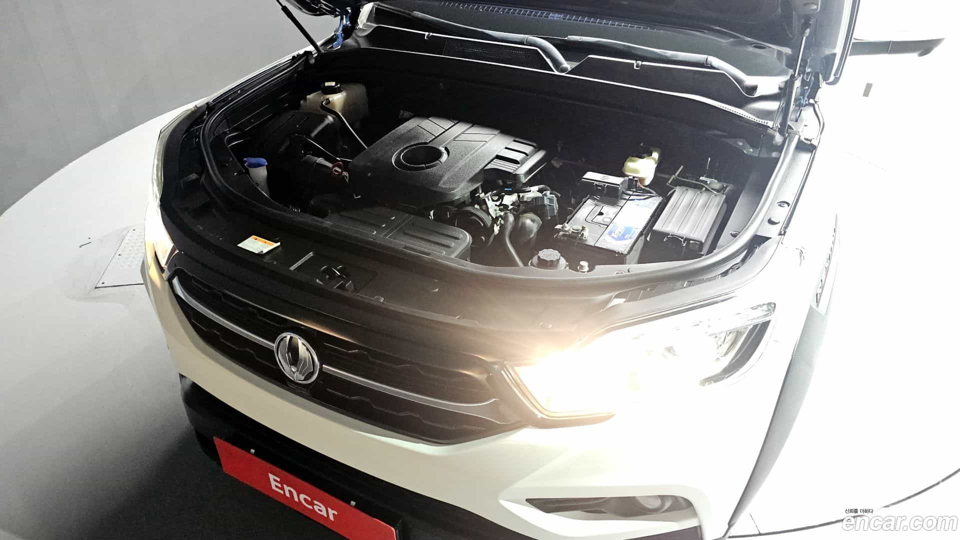 Rexton KG Mobility 2018.1-INNER-006