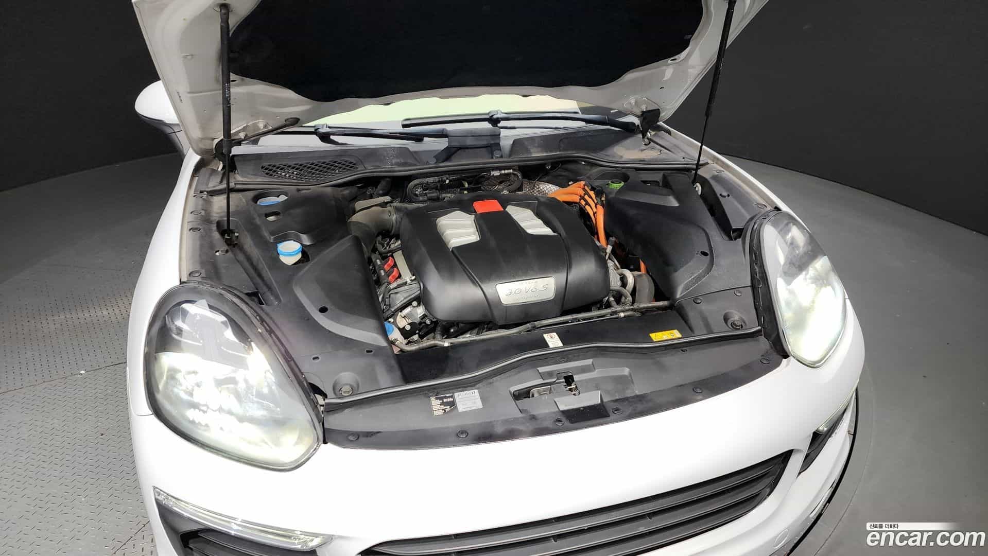 Cayenne Porsche 2015.4-INNER-006