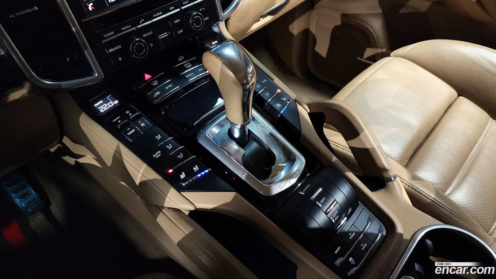 Cayenne Porsche 2015.4-INNER-009