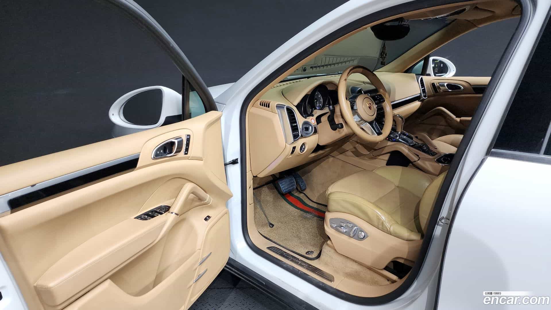 Cayenne Porsche 2015.4-INNER-010