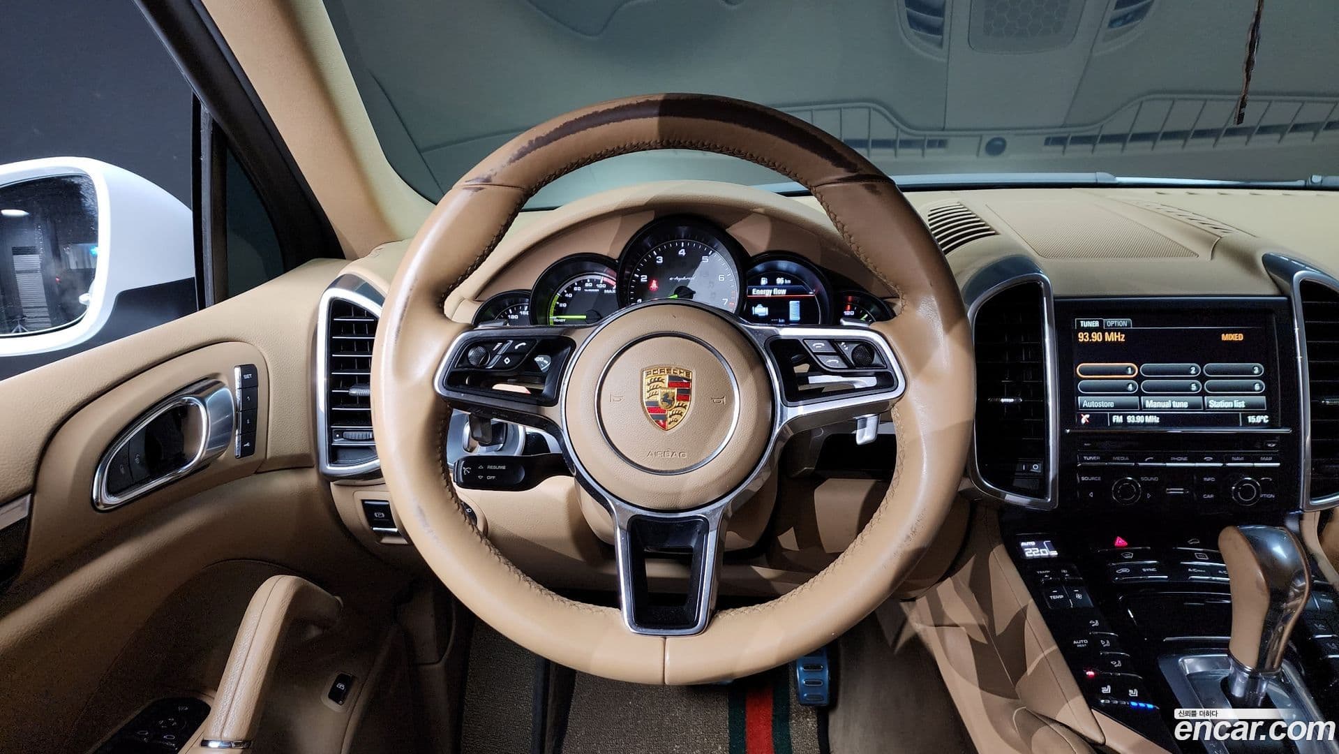 Main__Slider__Photo:Cayenne Porsche 2015.4-12