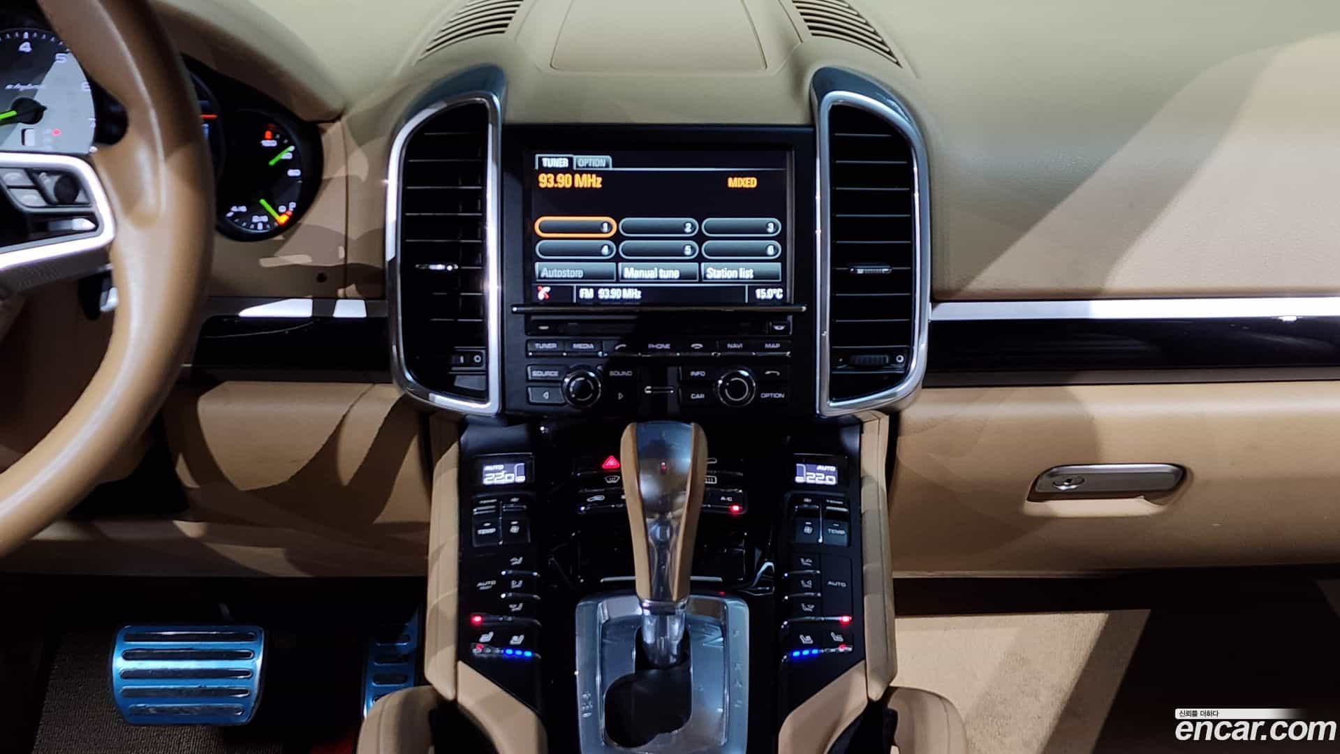 Cayenne Porsche 2015.4-OPTION-018