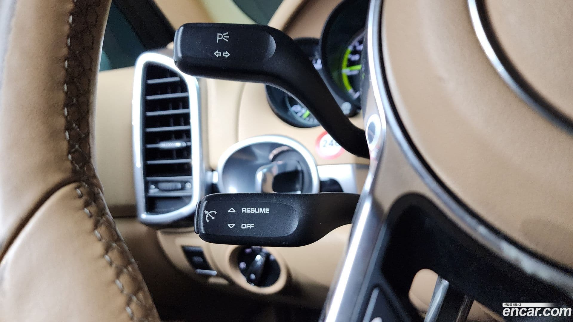 Main__Slider__Photo:Cayenne Porsche 2015.4-15