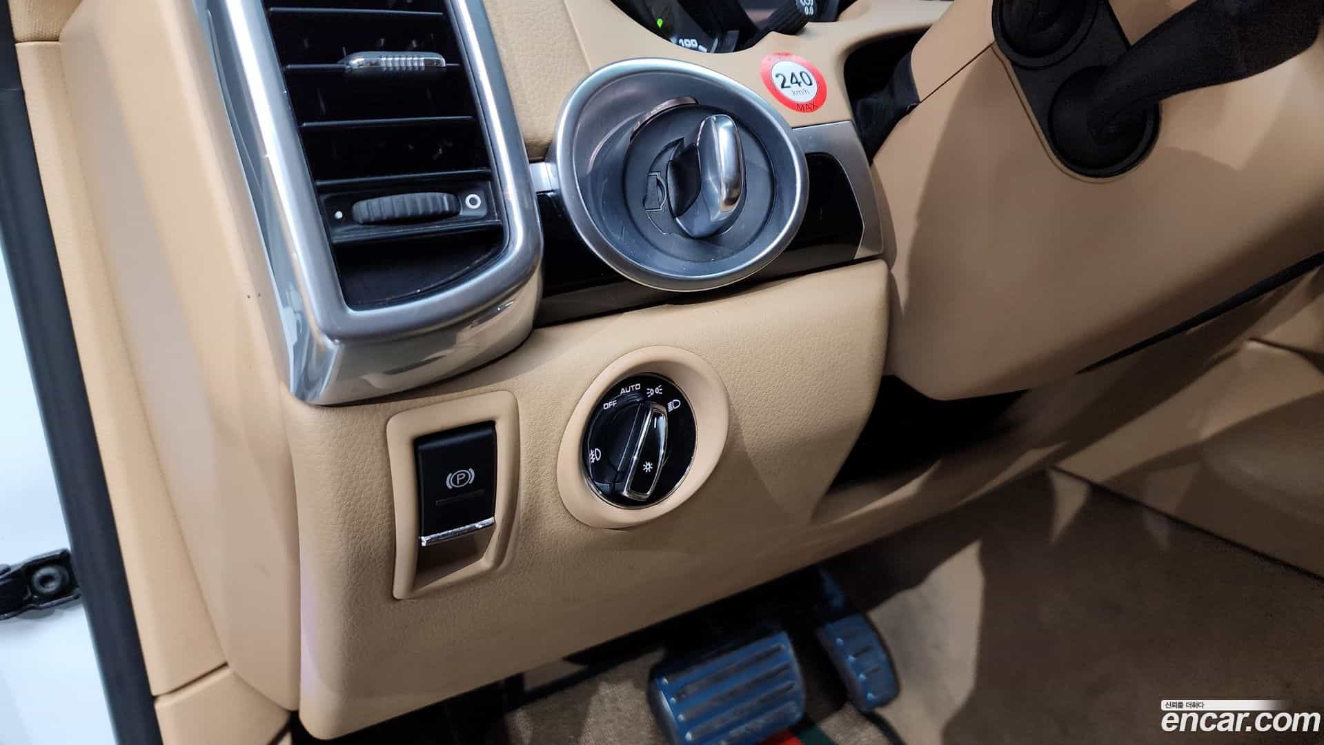Cayenne Porsche 2015.4-OPTION-022