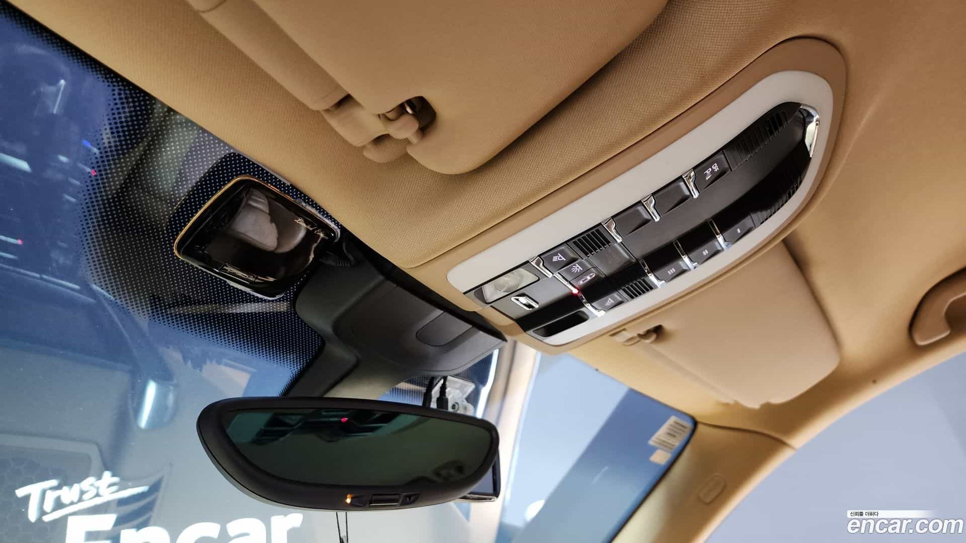 Cayenne Porsche 2015.4-OPTION-023
