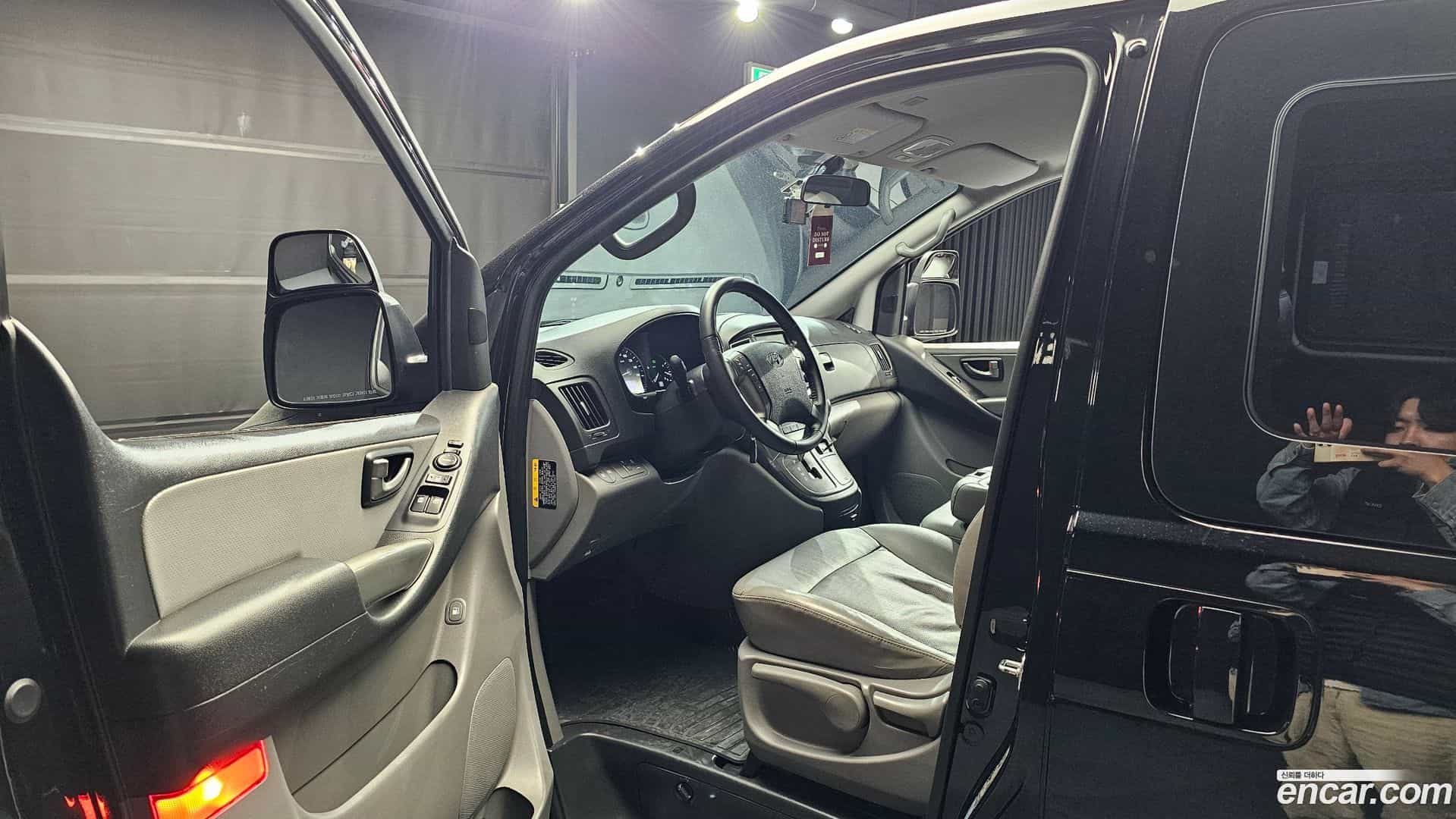 Starex Hyundai 2019.4-OPTION-015