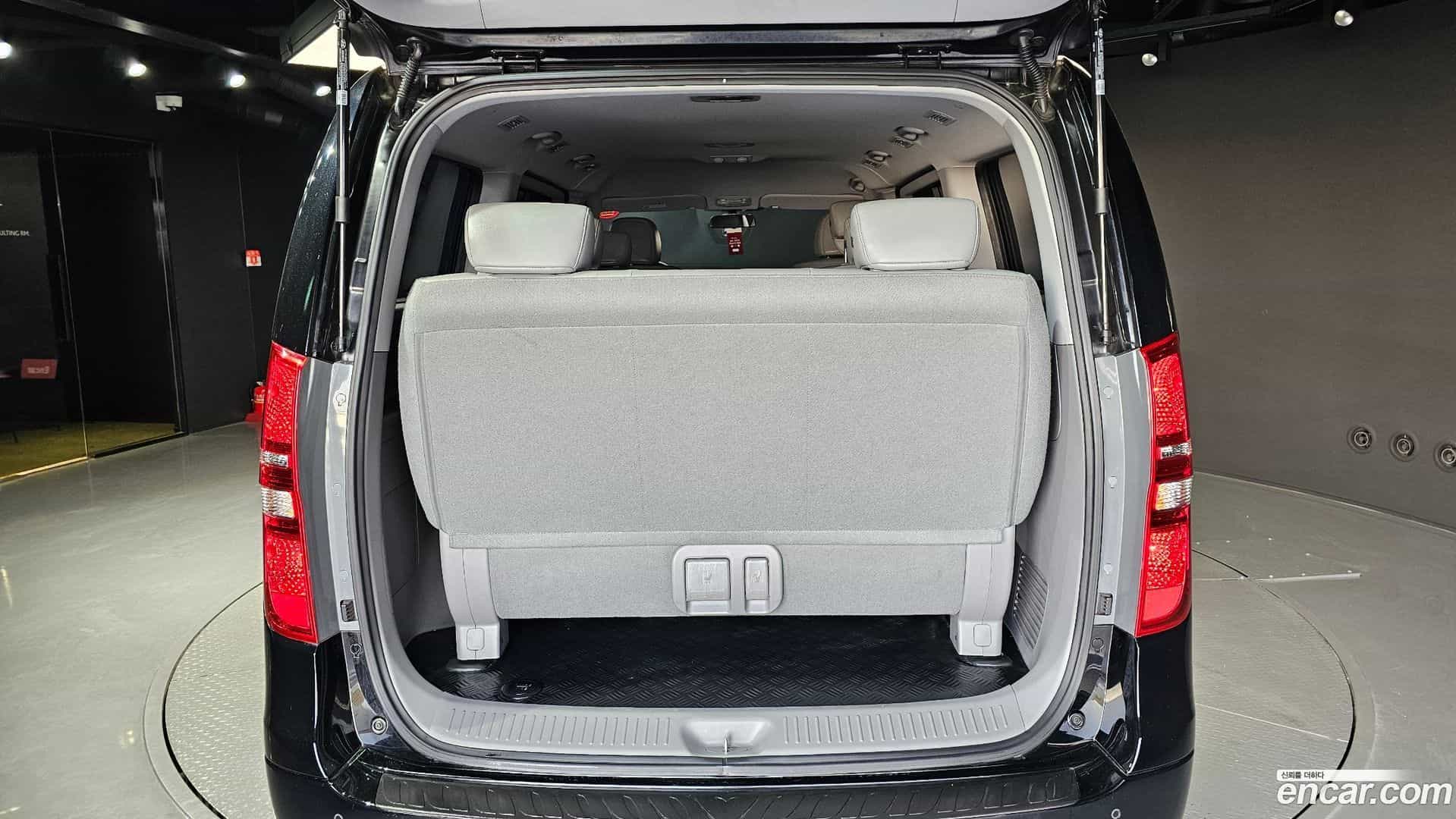 Starex Hyundai 2019.4-OPTION-024