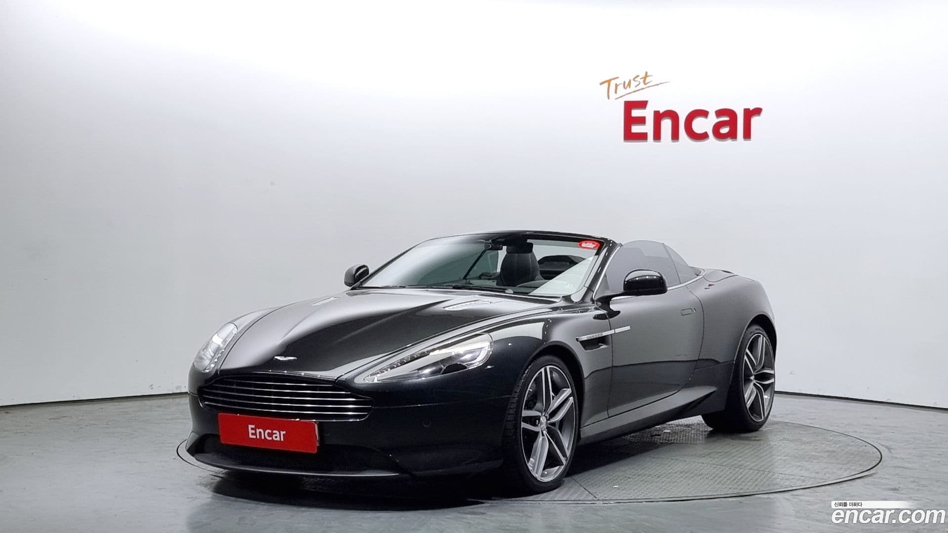 Main__Slider__Photo:DB9 Astonmartin 2015.4-0