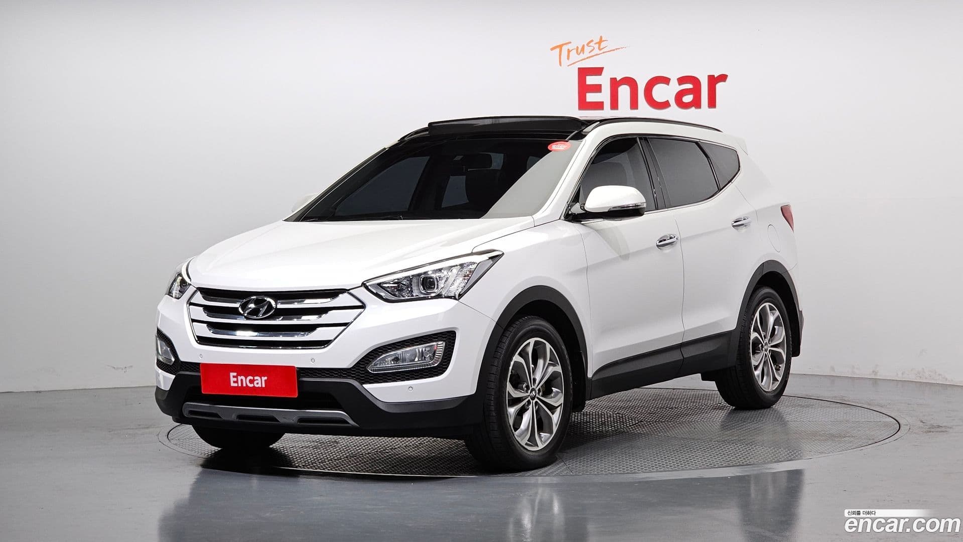 Main__Slider__Photo:Santafe Hyundai 2014.2-0