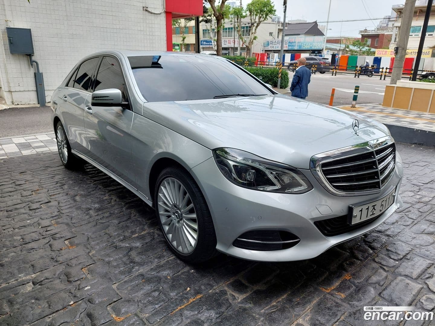 Main__Slider__Photo:E-Class Mercedes-Benz 2015.5-0