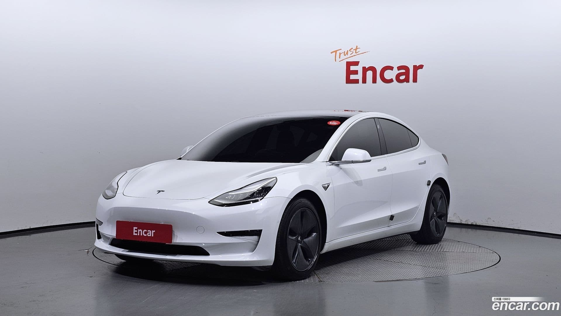 Main__Slider__Photo:Model 3 Tesla 2020.2-0