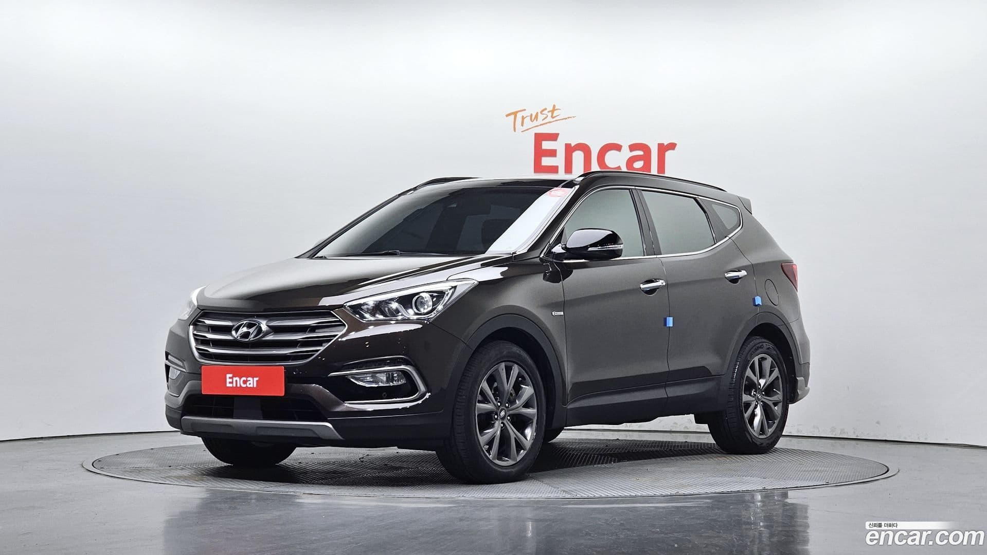 Main__Slider__Photo:Santafe Hyundai 2016.9-0