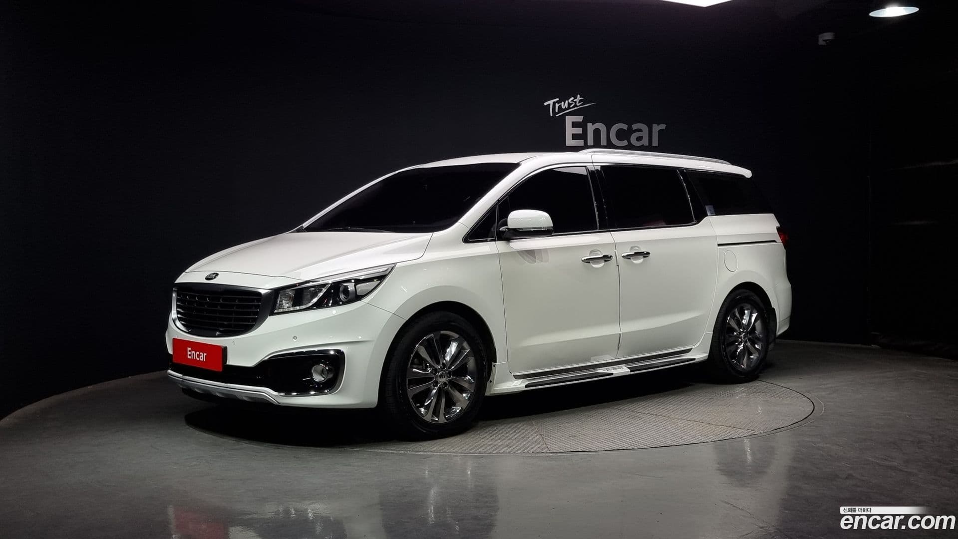 Main__Slider__Photo:Canival Kia 2017.1-0